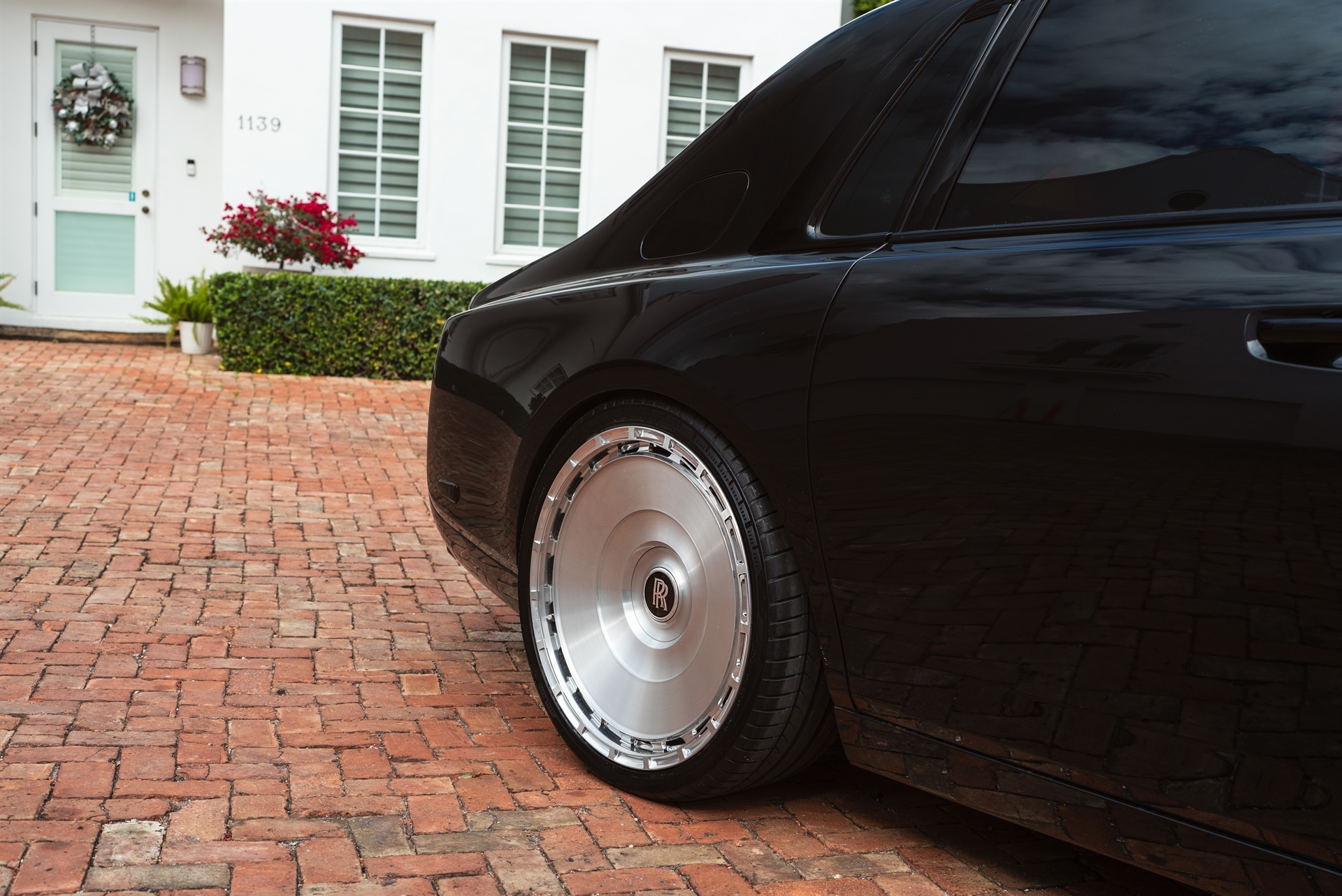 Rolls Royce Phantom | Diamond Black | on Novitec SP3 | Brushed Clear