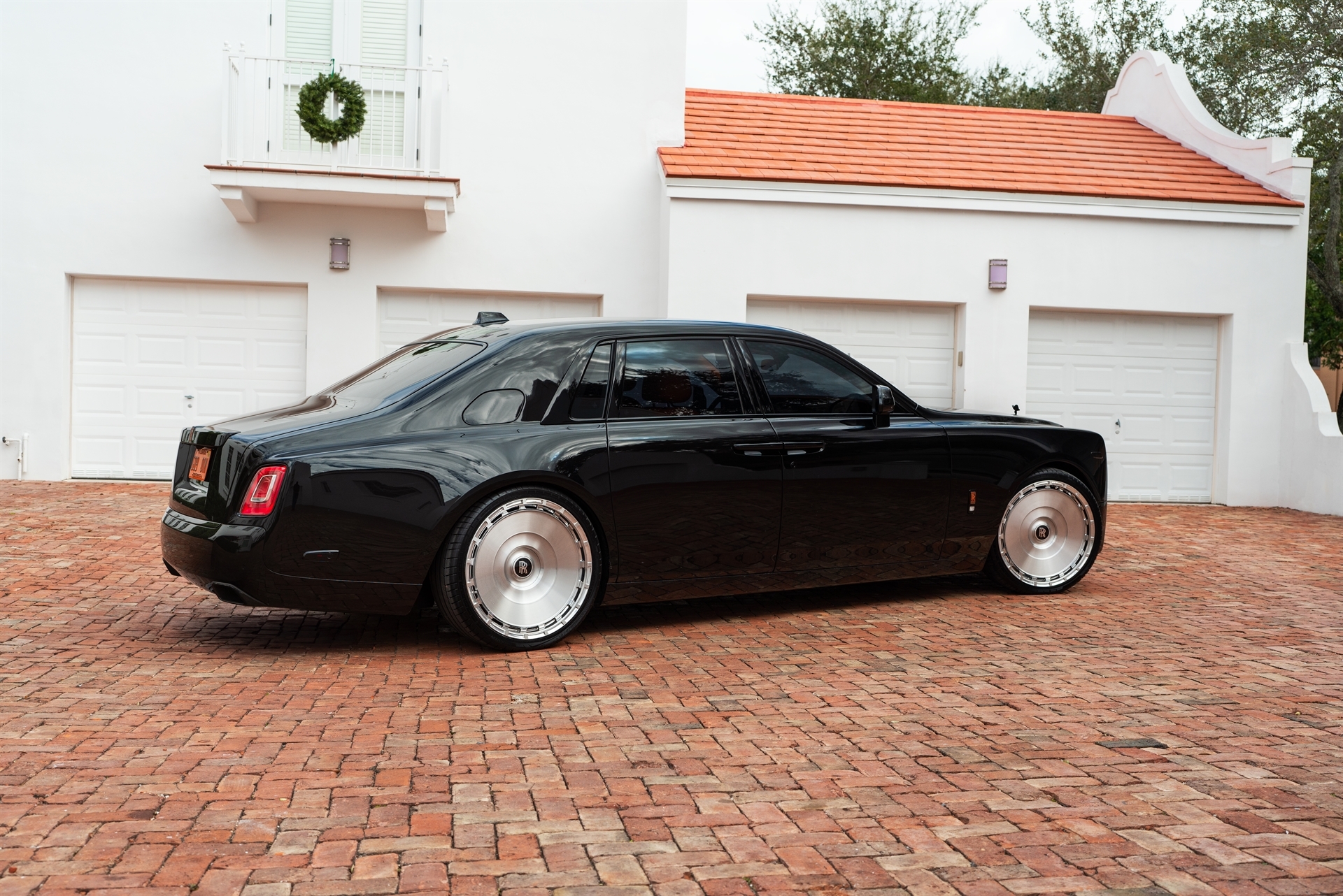Rolls Royce Phantom | Diamond Black | on Novitec SP3 | Brushed Clear