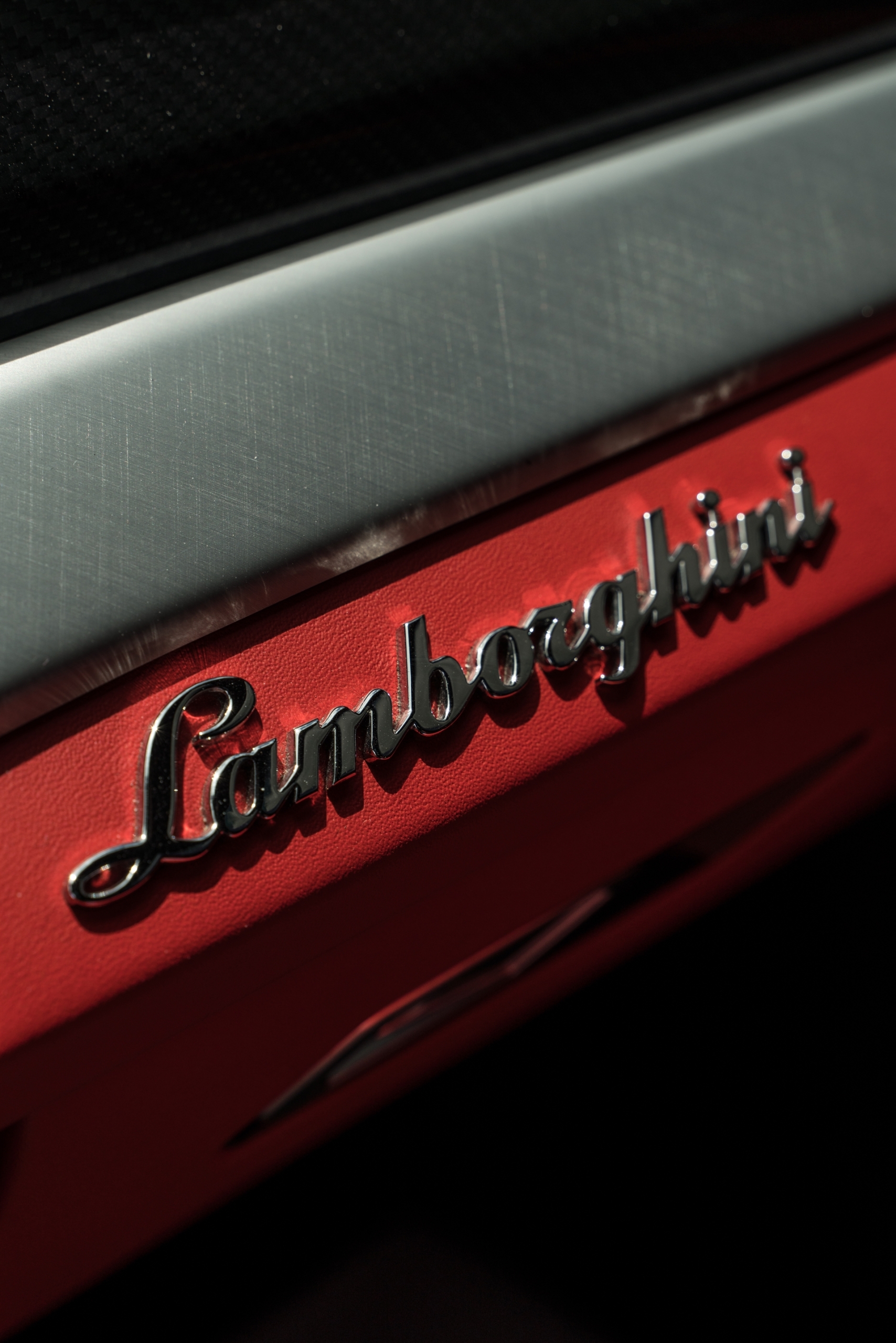 Lamborghini Urus | Rosso Mars | on 1886 S009 | Satin Black