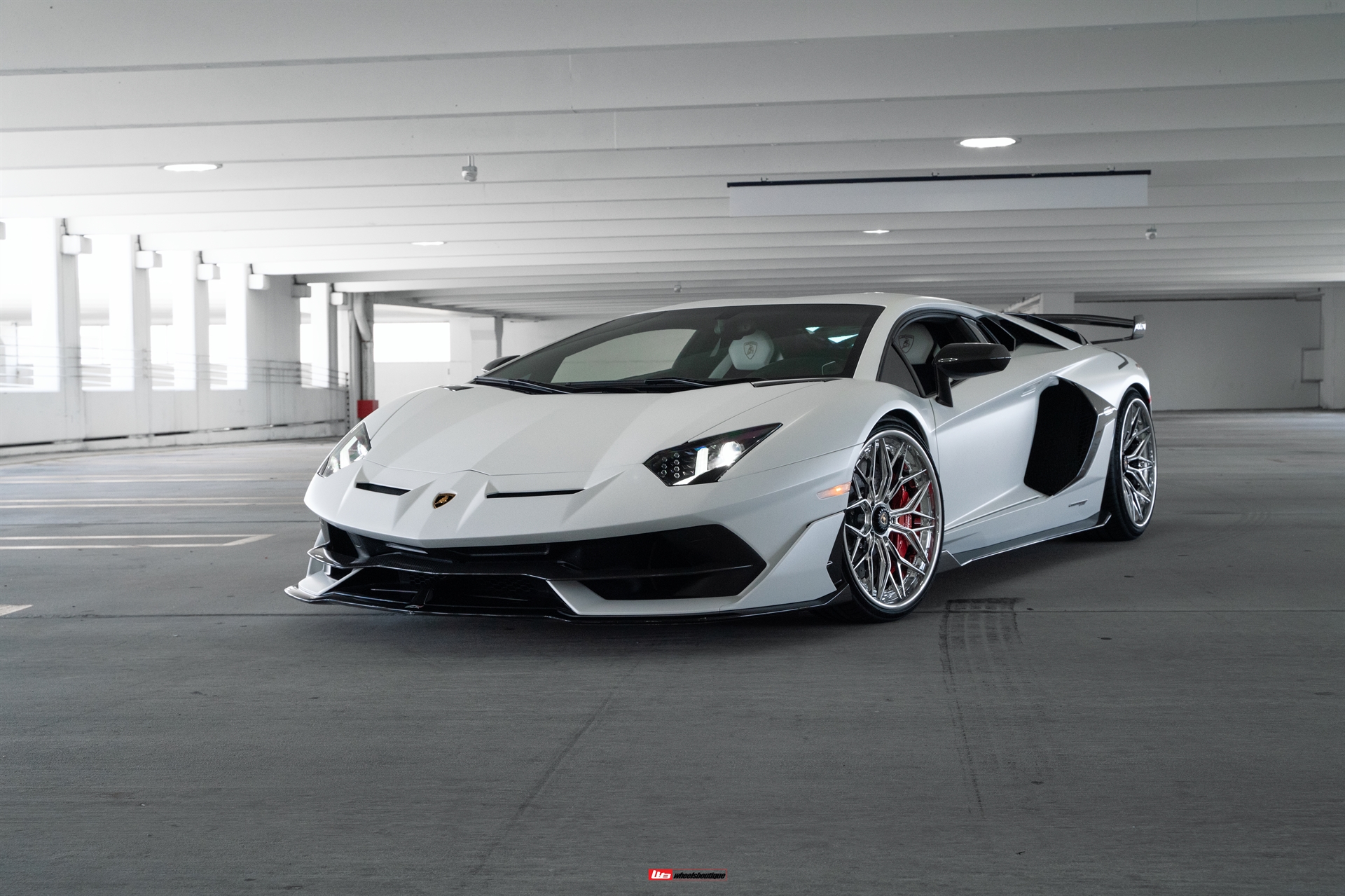 AL13 R80 | Lamborghini Aventador SVJ