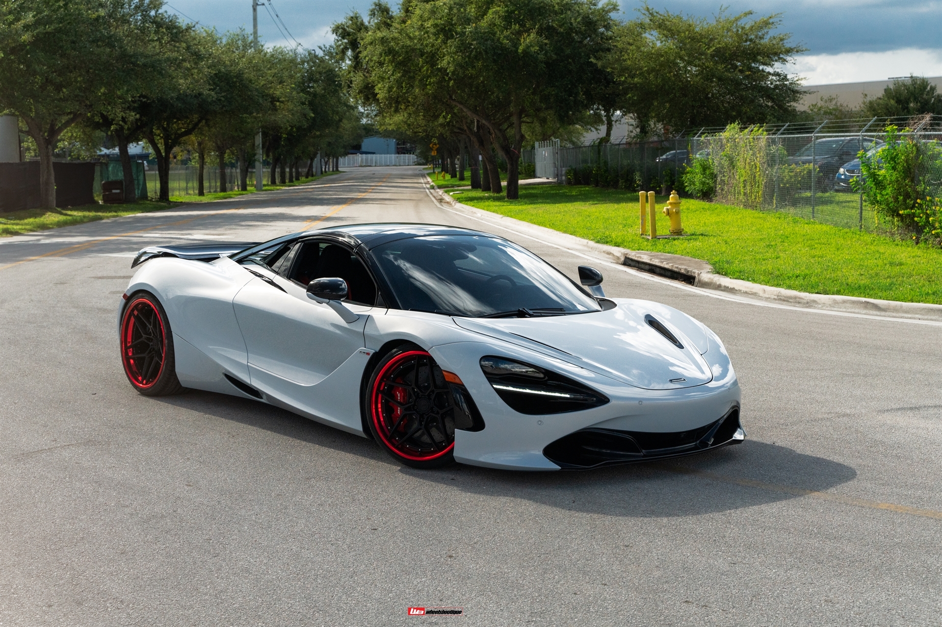 AL13 D002 | McLaren 720S