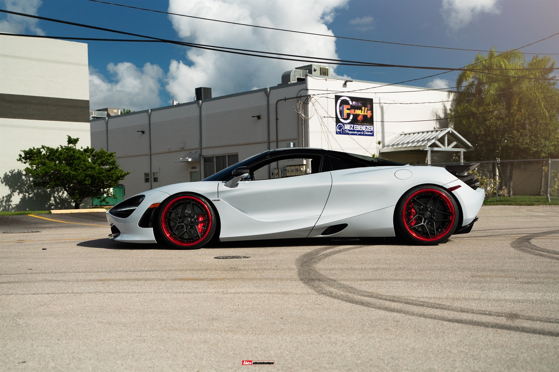 AL13 D002 | McLaren 720S