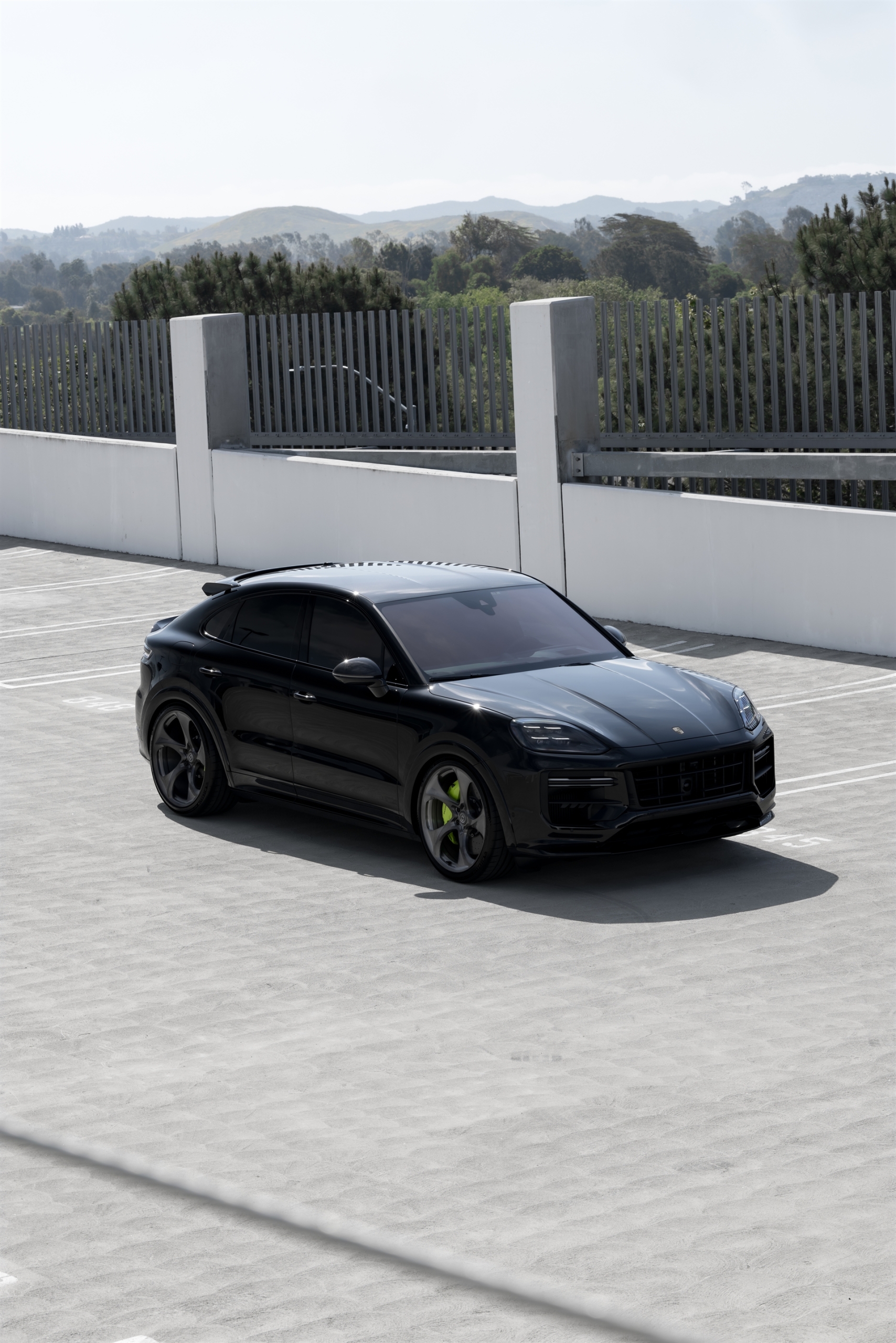 Porsche Cayenne on HRE 522M