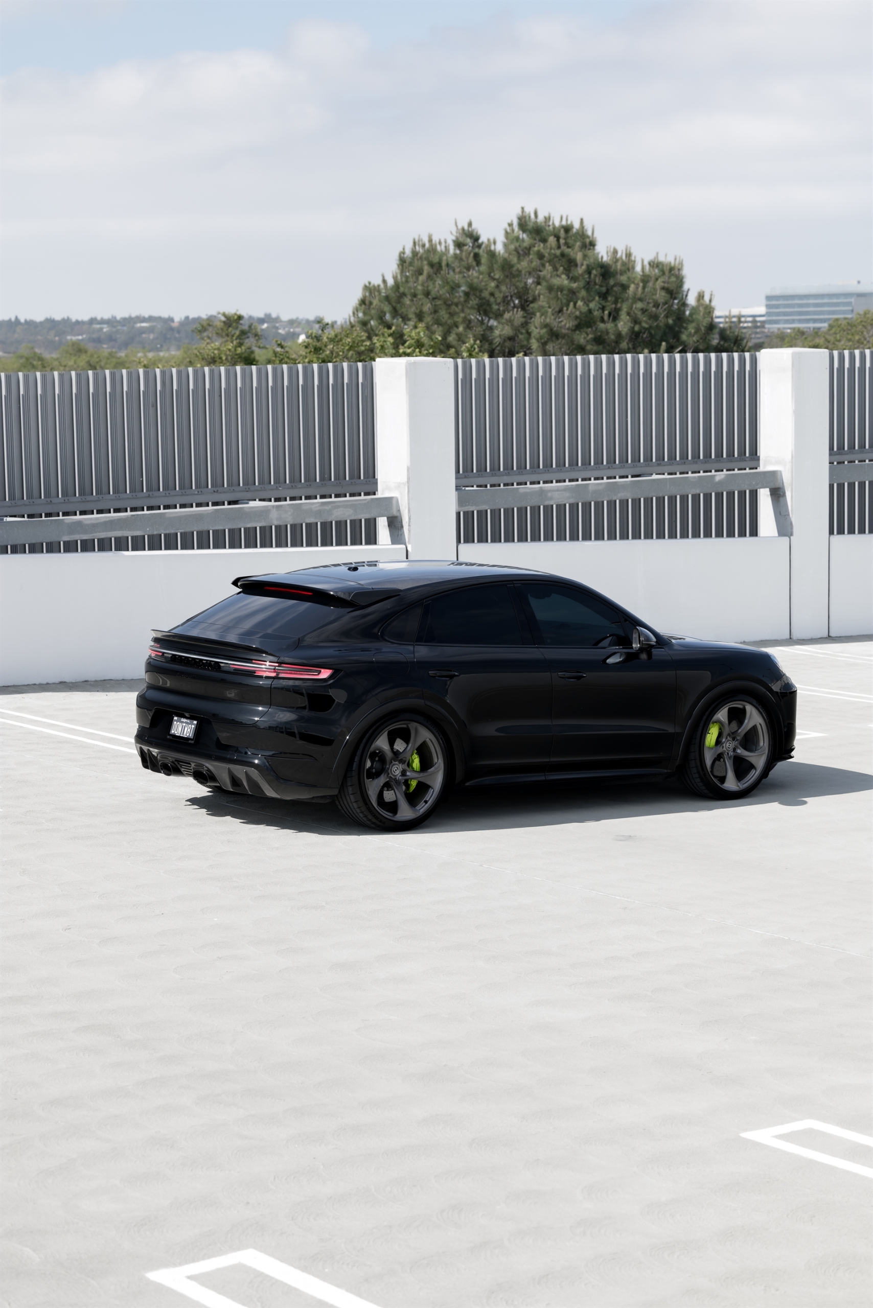 Porsche Cayenne on HRE 522M