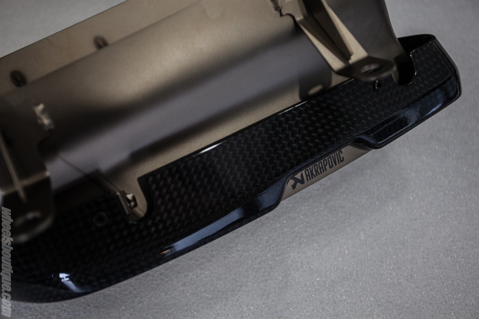 Akrapovic Exhaust Install – Audi R8 V10 (2017)