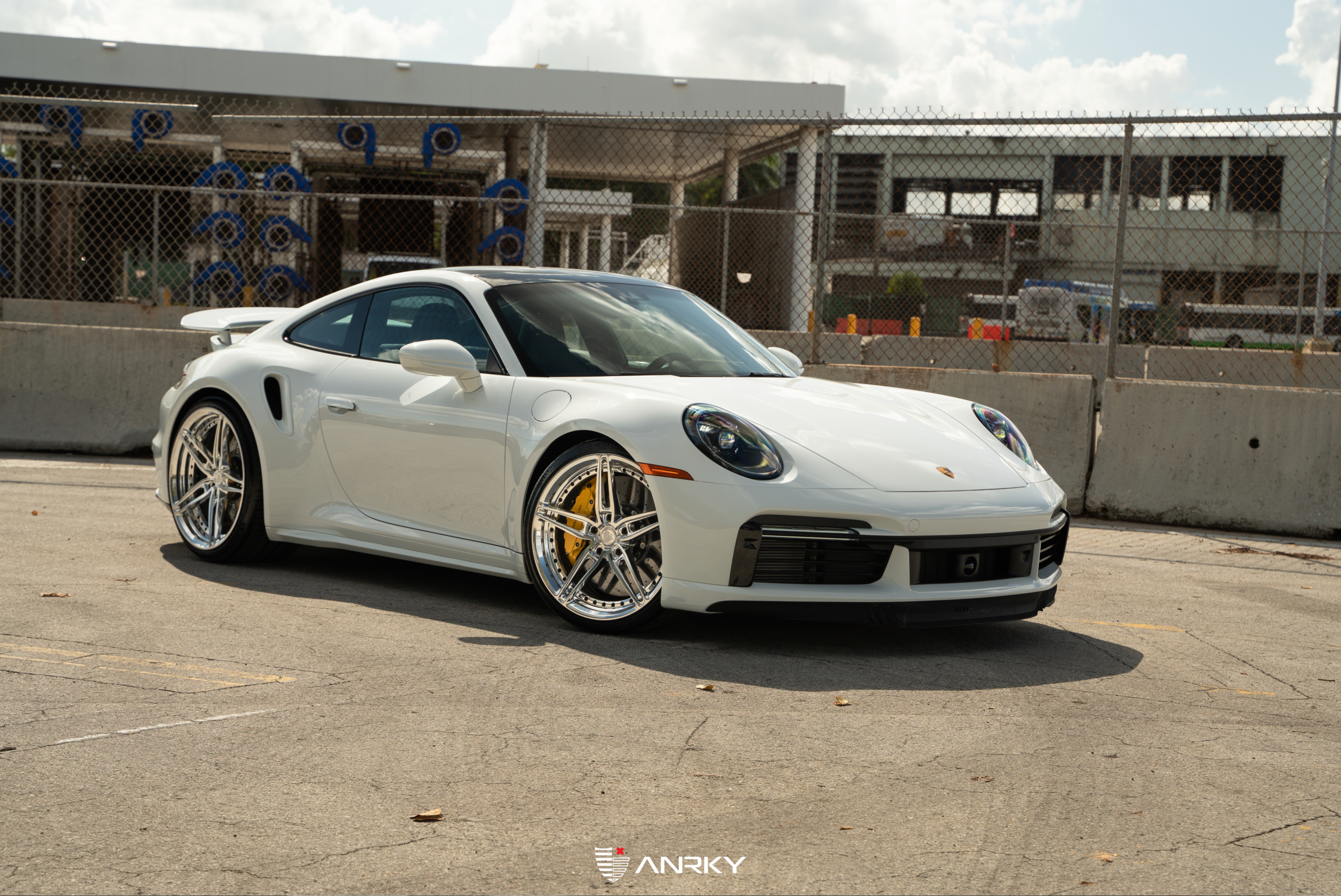 Porsche 992 Turbo – AN27 SeriesTWO