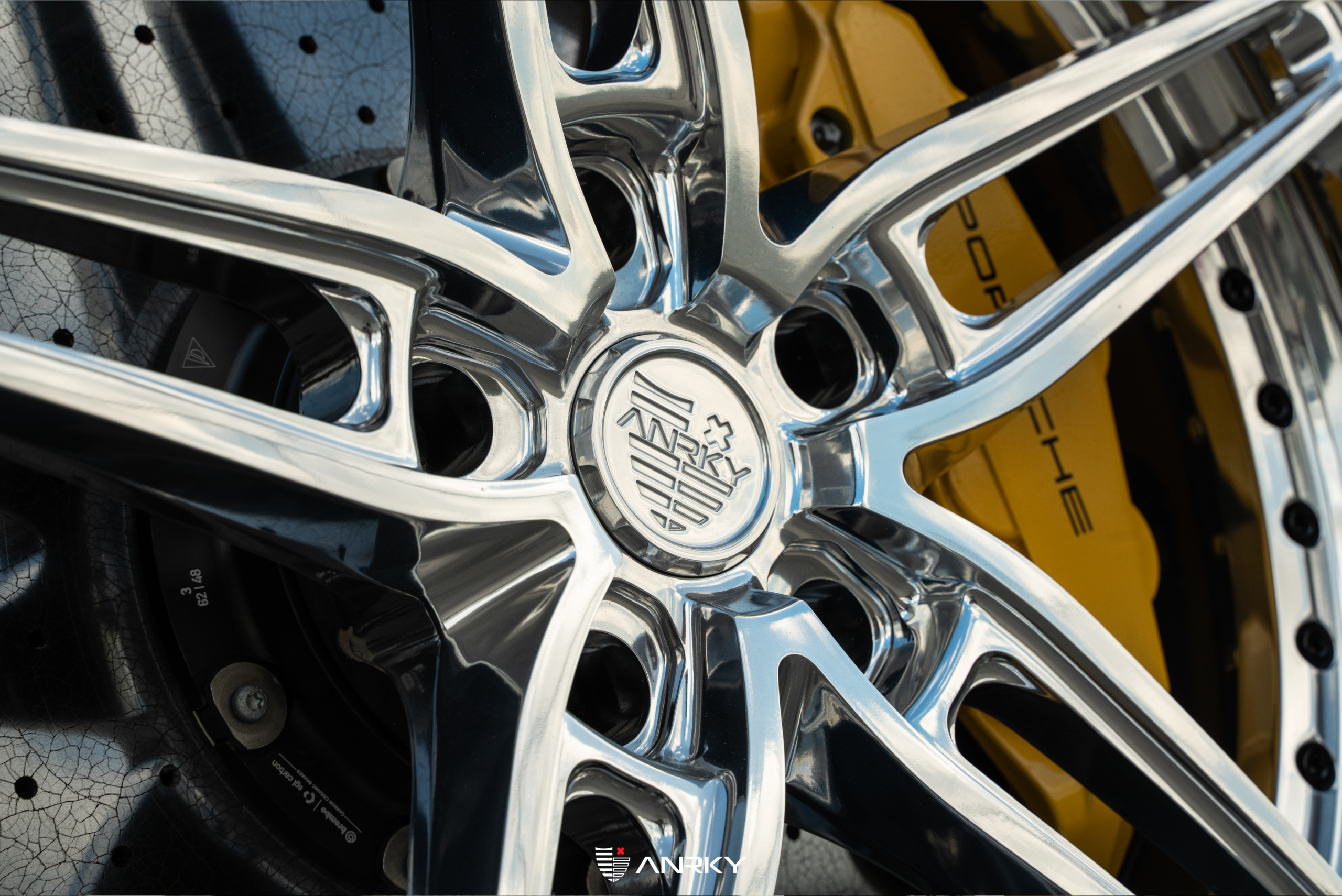 Porsche 992 Turbo – AN27 SeriesTWO