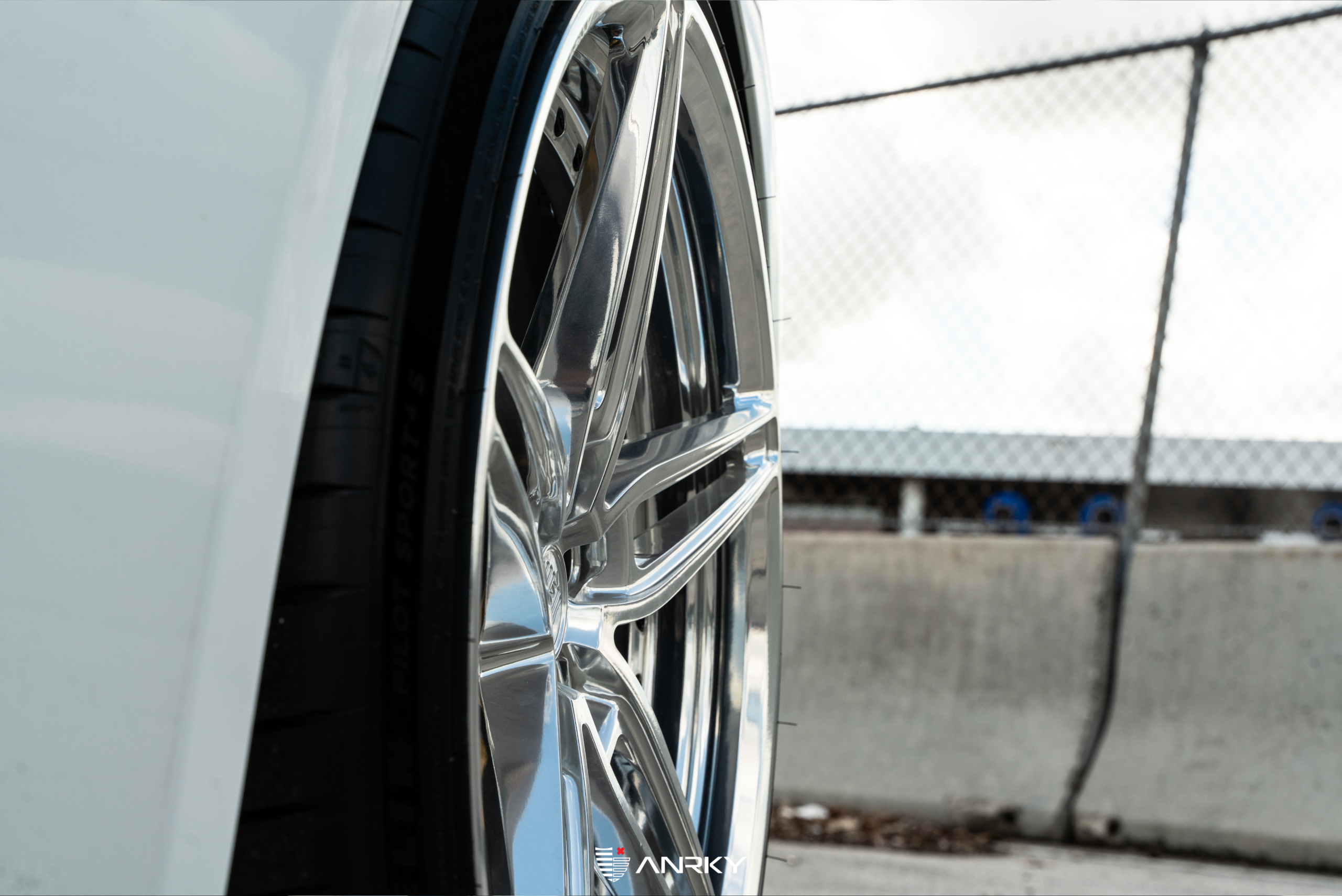 Porsche 992 Turbo – AN27 SeriesTWO