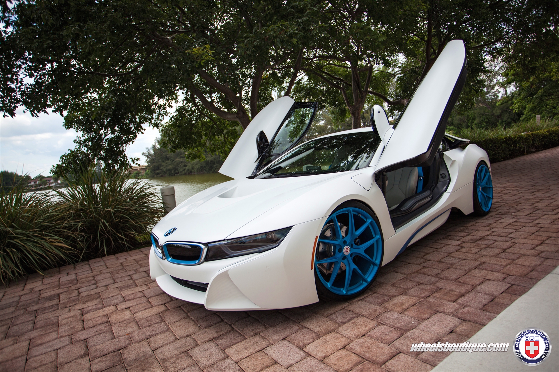 HRE P101 | BMW i8 White Carbon