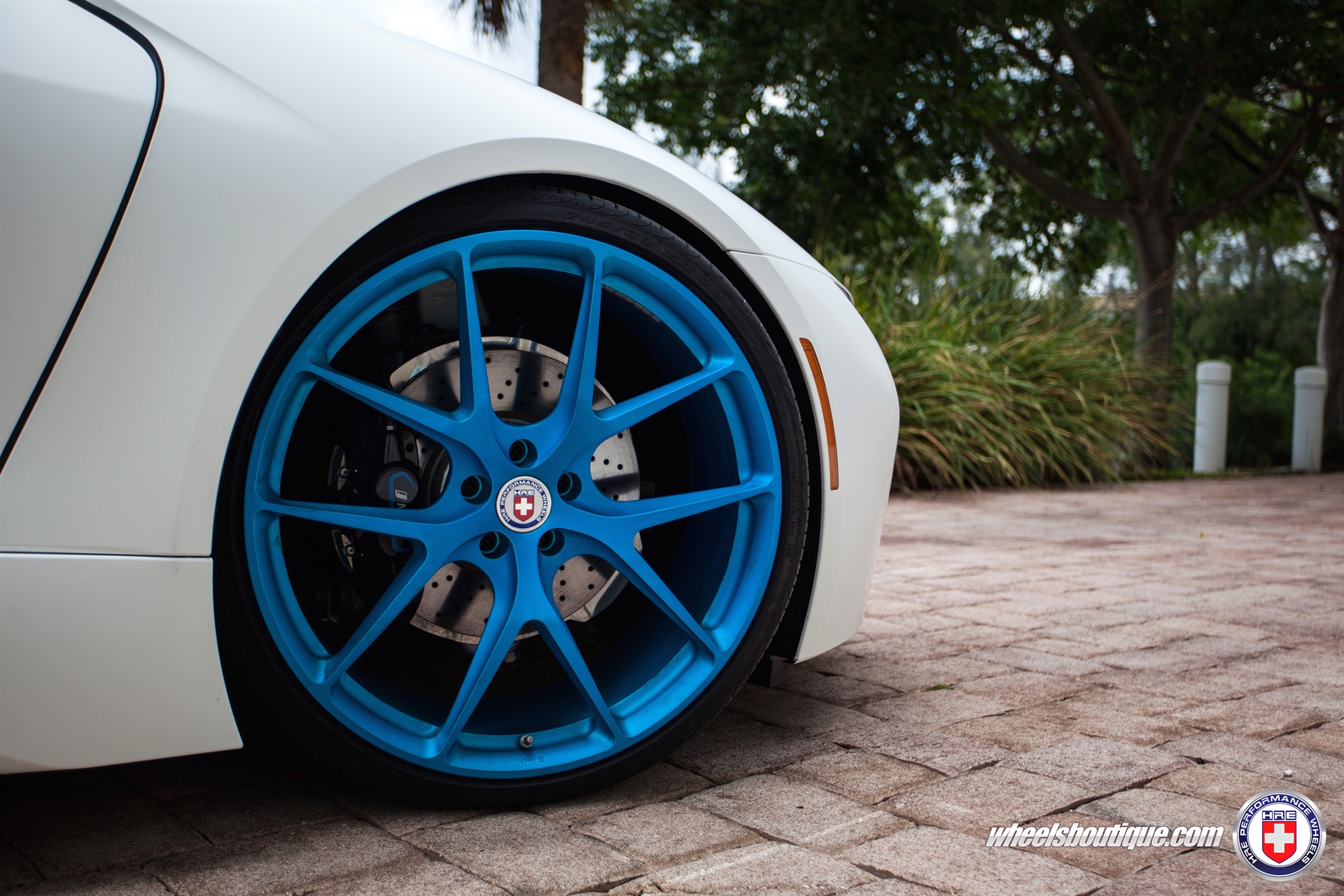 HRE P101 | BMW i8 White Carbon