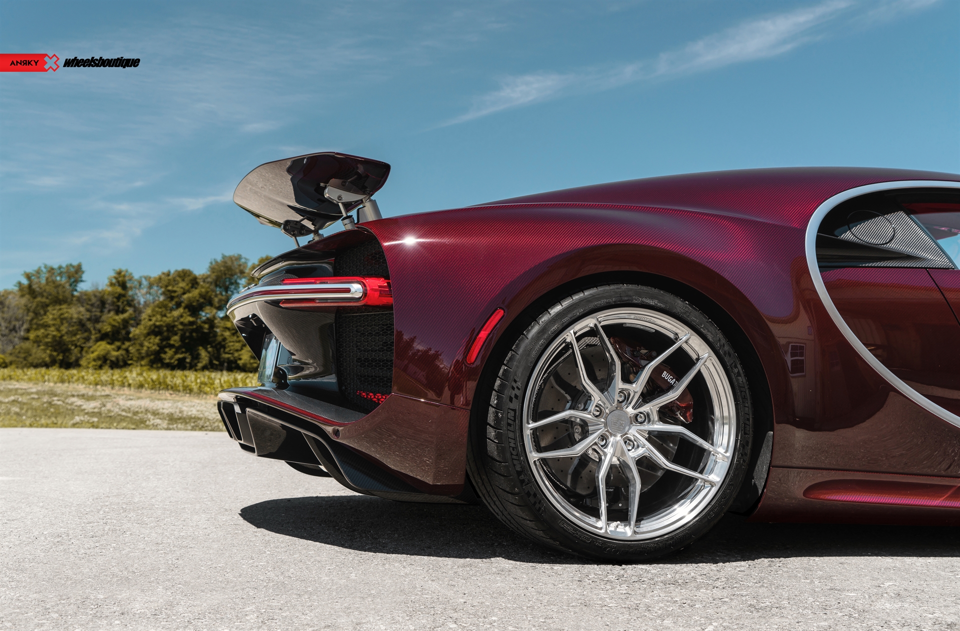 Bugatti Chiron | on ANRKY AN11 | Brushed Clear Center + Polished Clear Windows