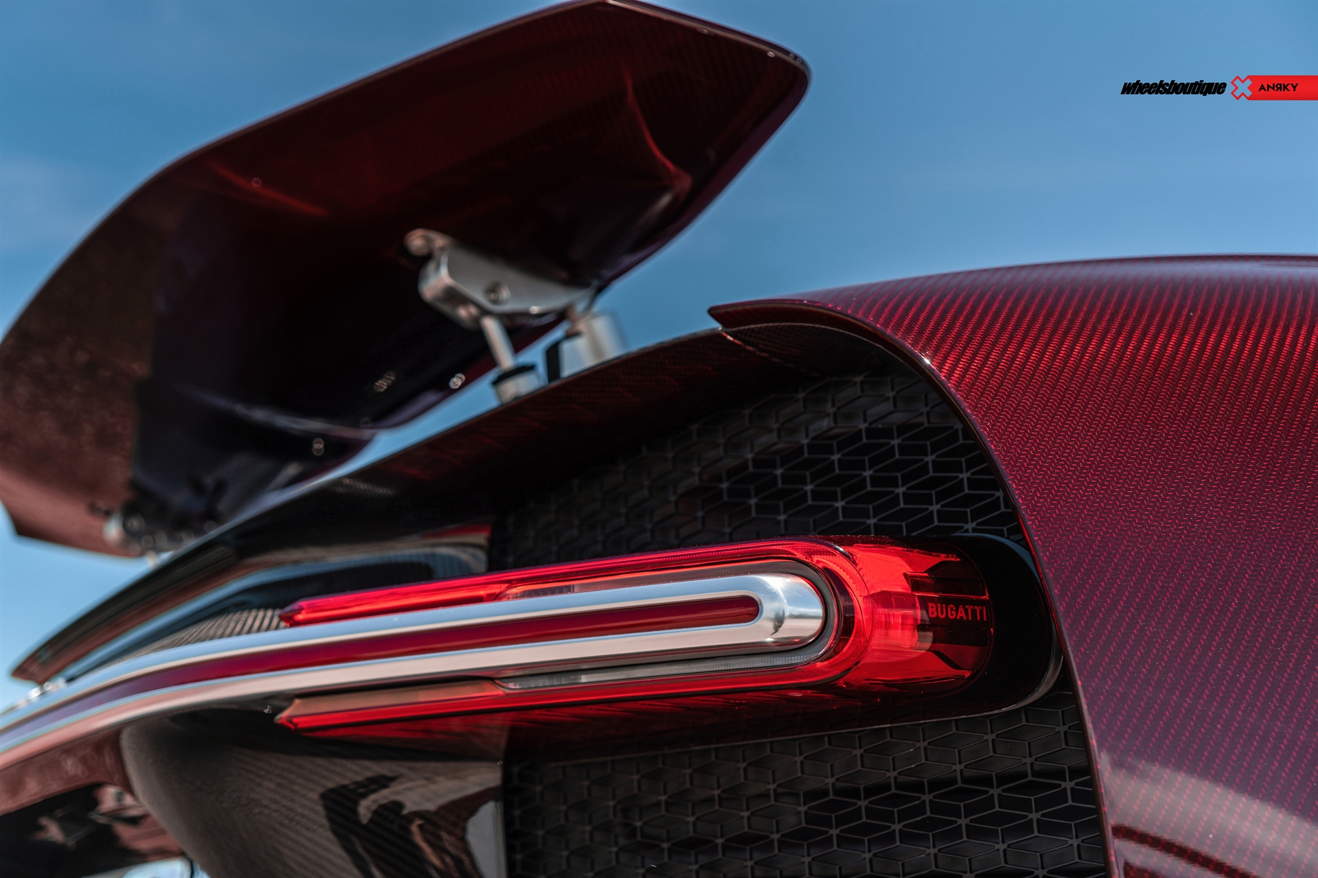 Bugatti Chiron | on ANRKY AN11 | Brushed Clear Center + Polished Clear Windows