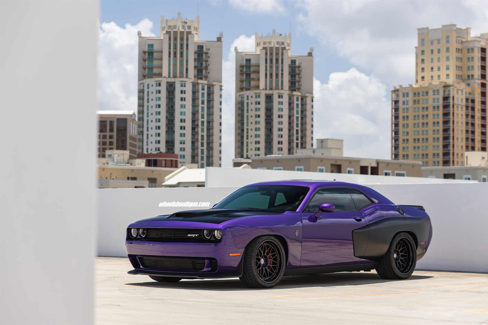 HRE Classic 300 | Dodge Challenger Hellcat (Widebody)