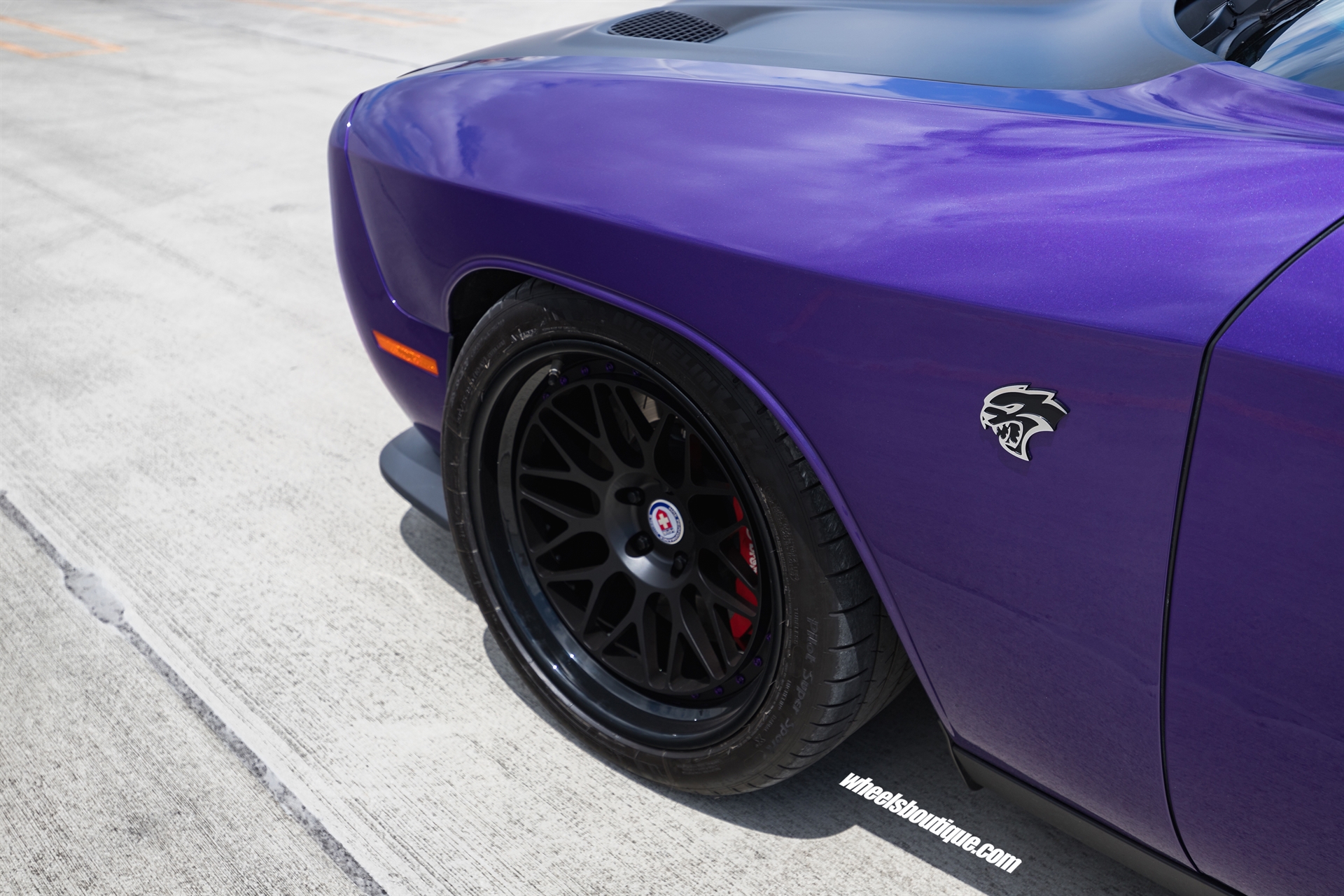HRE Classic 300 | Dodge Challenger Hellcat (Widebody)