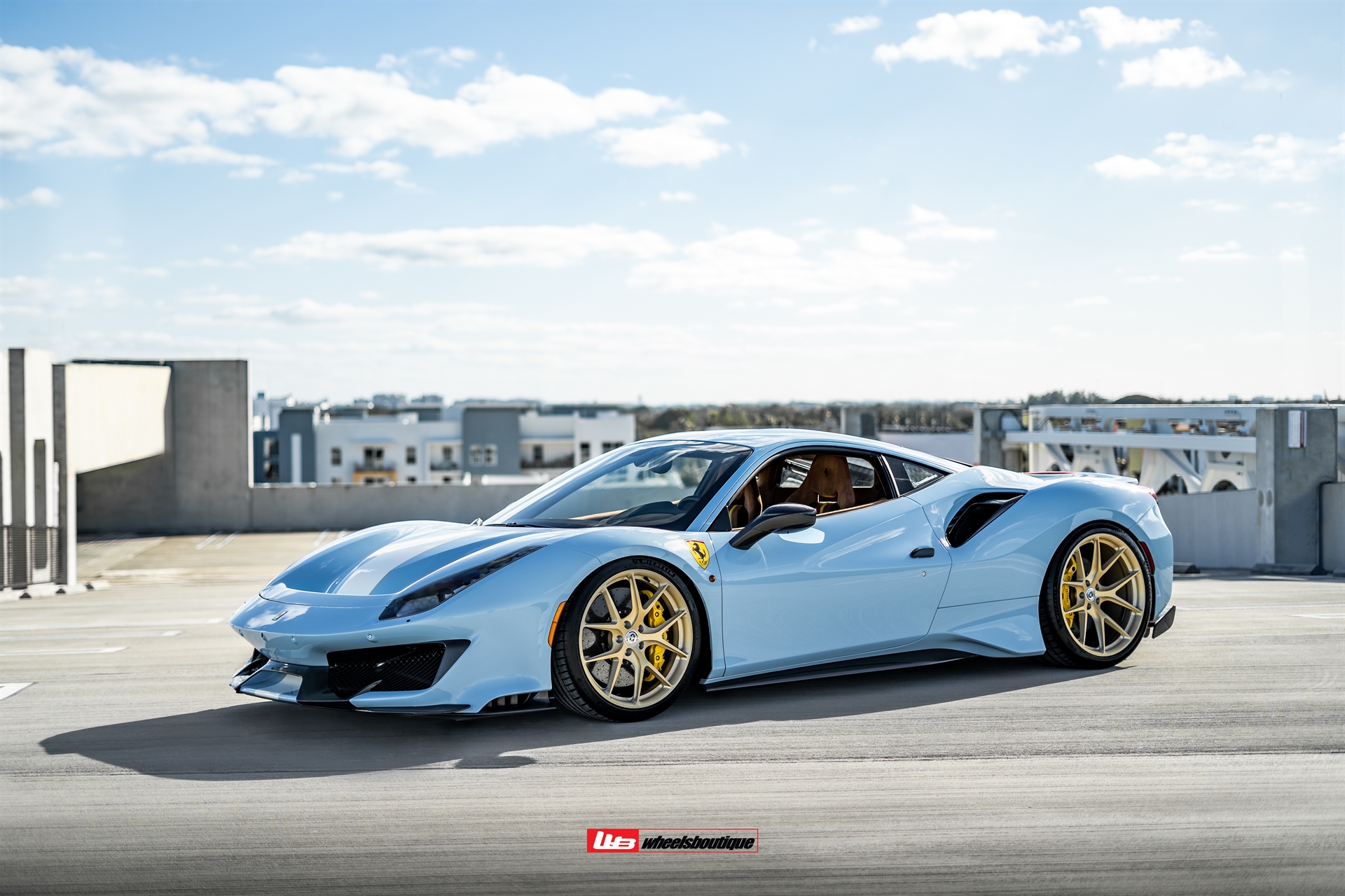 Ferrari 488 Pista | Azurro La Plata | HRE P101 | Frozen Brushed Gold