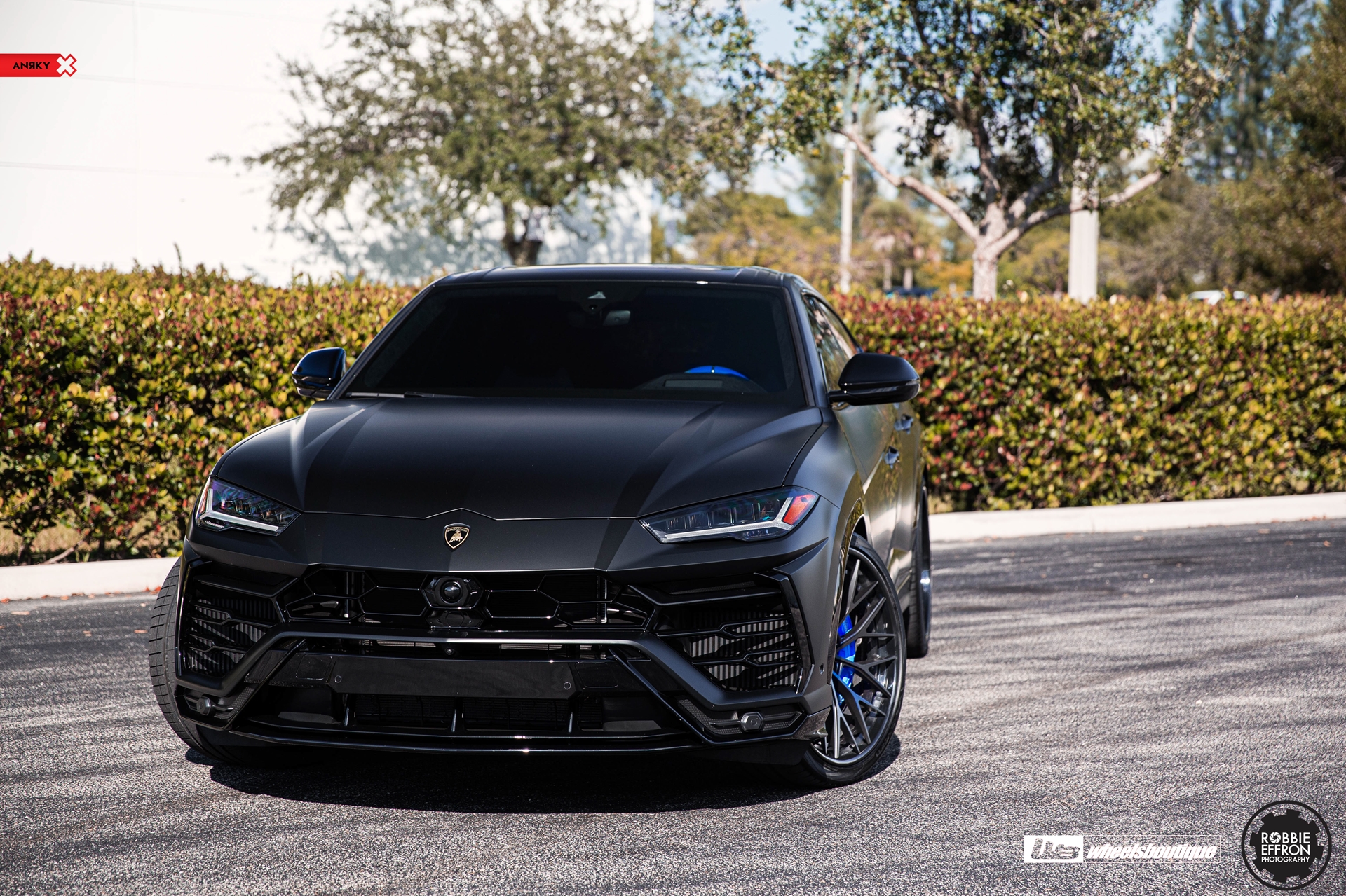 ANRKY AN30 | Black Lamborghini Urus