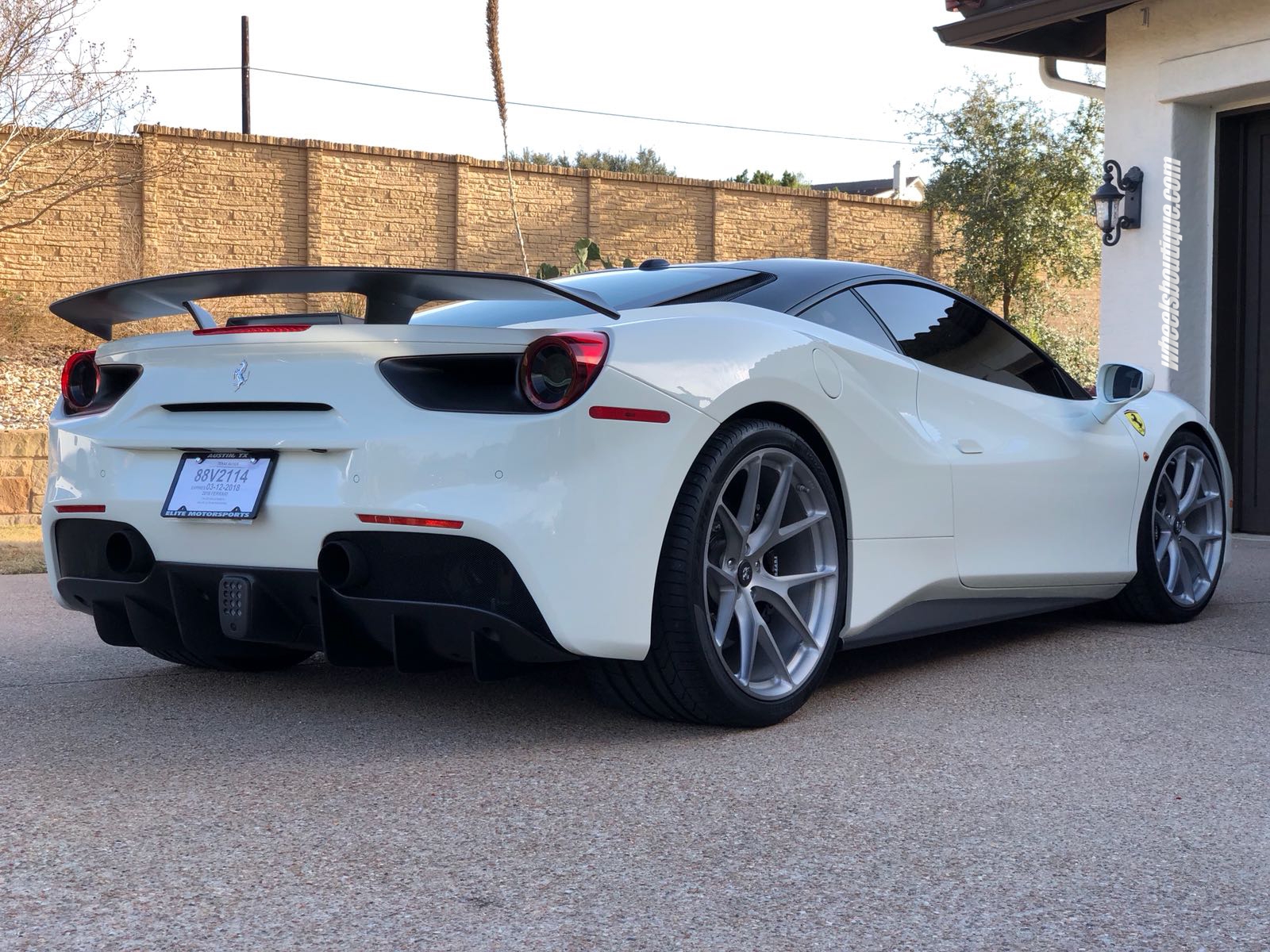 Ferrari 488 | Bianco Avus | on HRE P101 | Frozen Polished Clear
