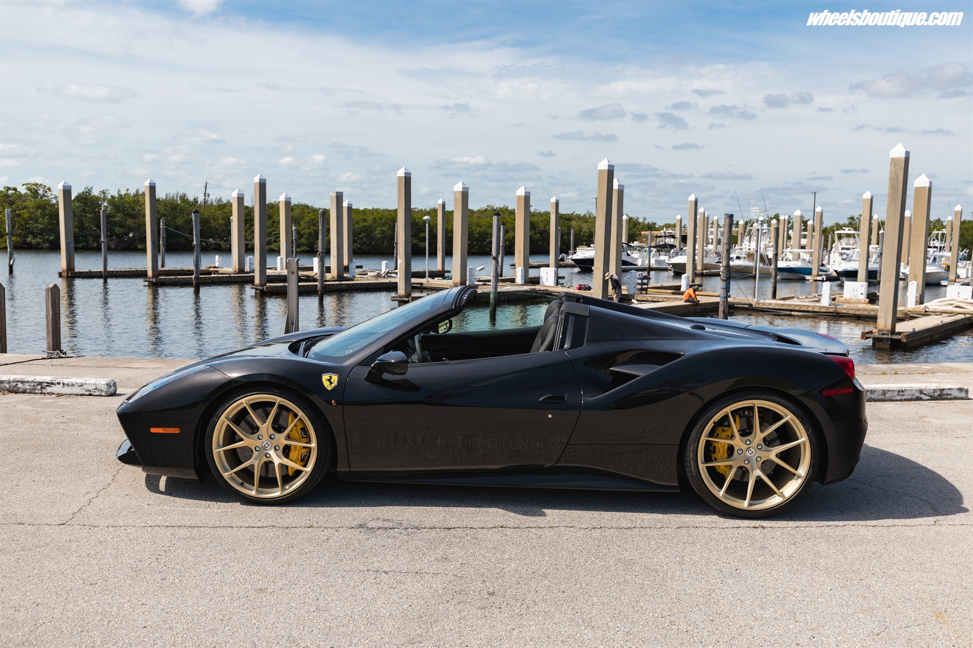 Ferrari 488 Spider | Nero | on HRE P101 | Frozen Brushed Gold