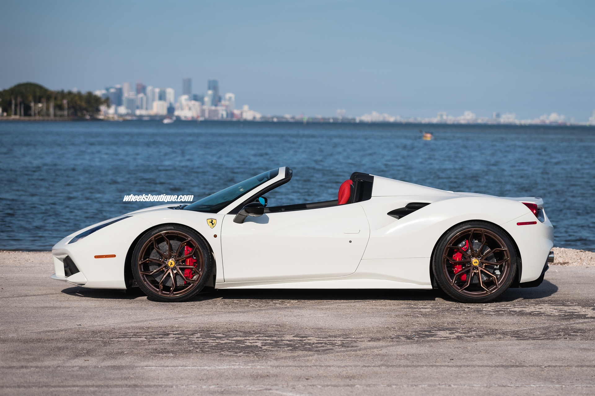 Ferrari 488 Spyder | Bianco Avus | on HRE P201 | Polished Bronze