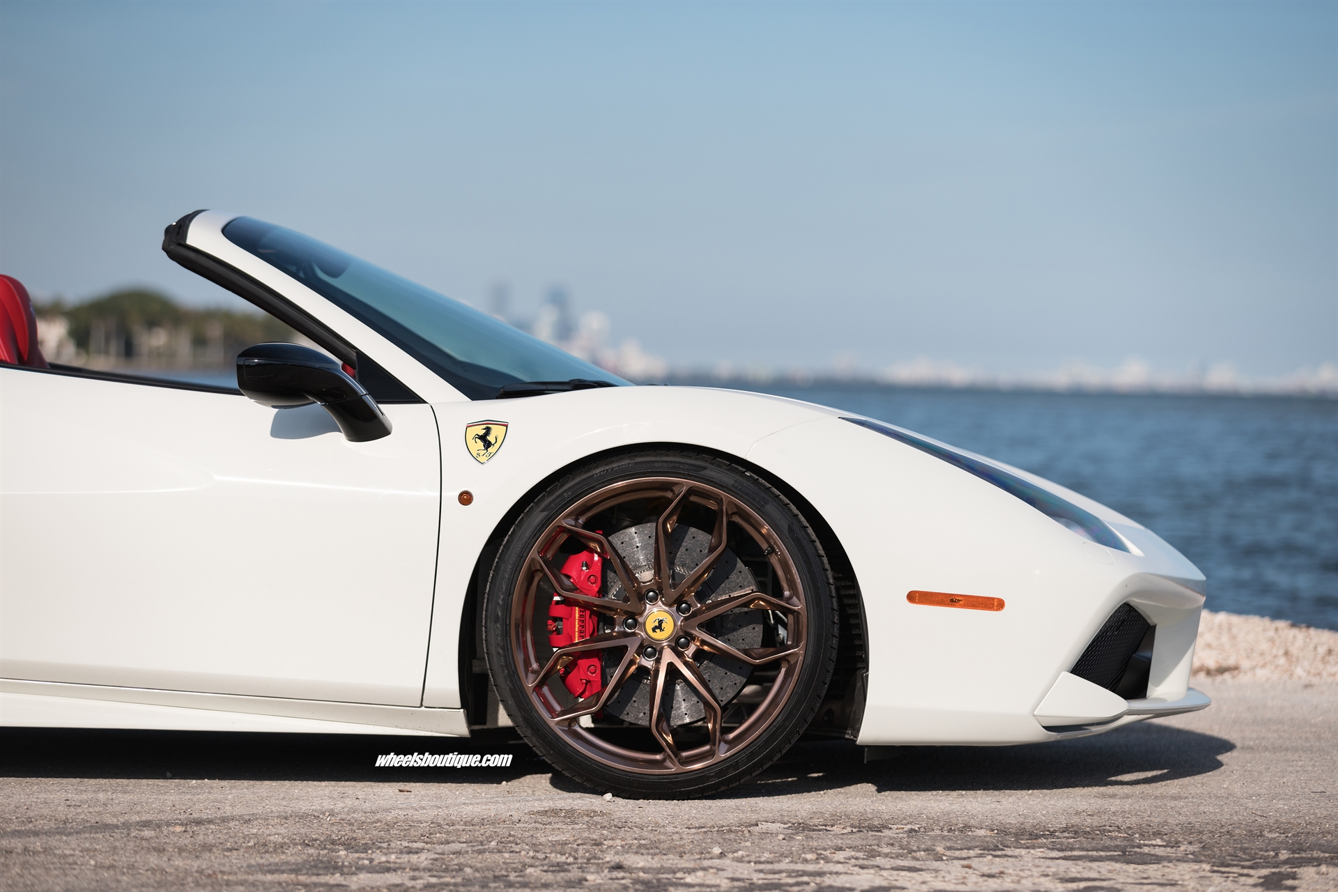 Ferrari 488 Spyder | Bianco Avus | on HRE P201 | Polished Bronze