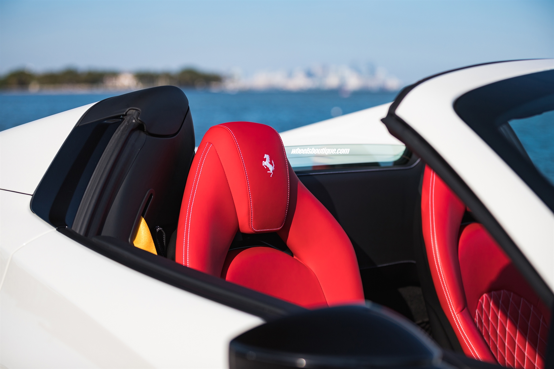 Ferrari 488 Spyder | Bianco Avus | on HRE P201 | Polished Bronze