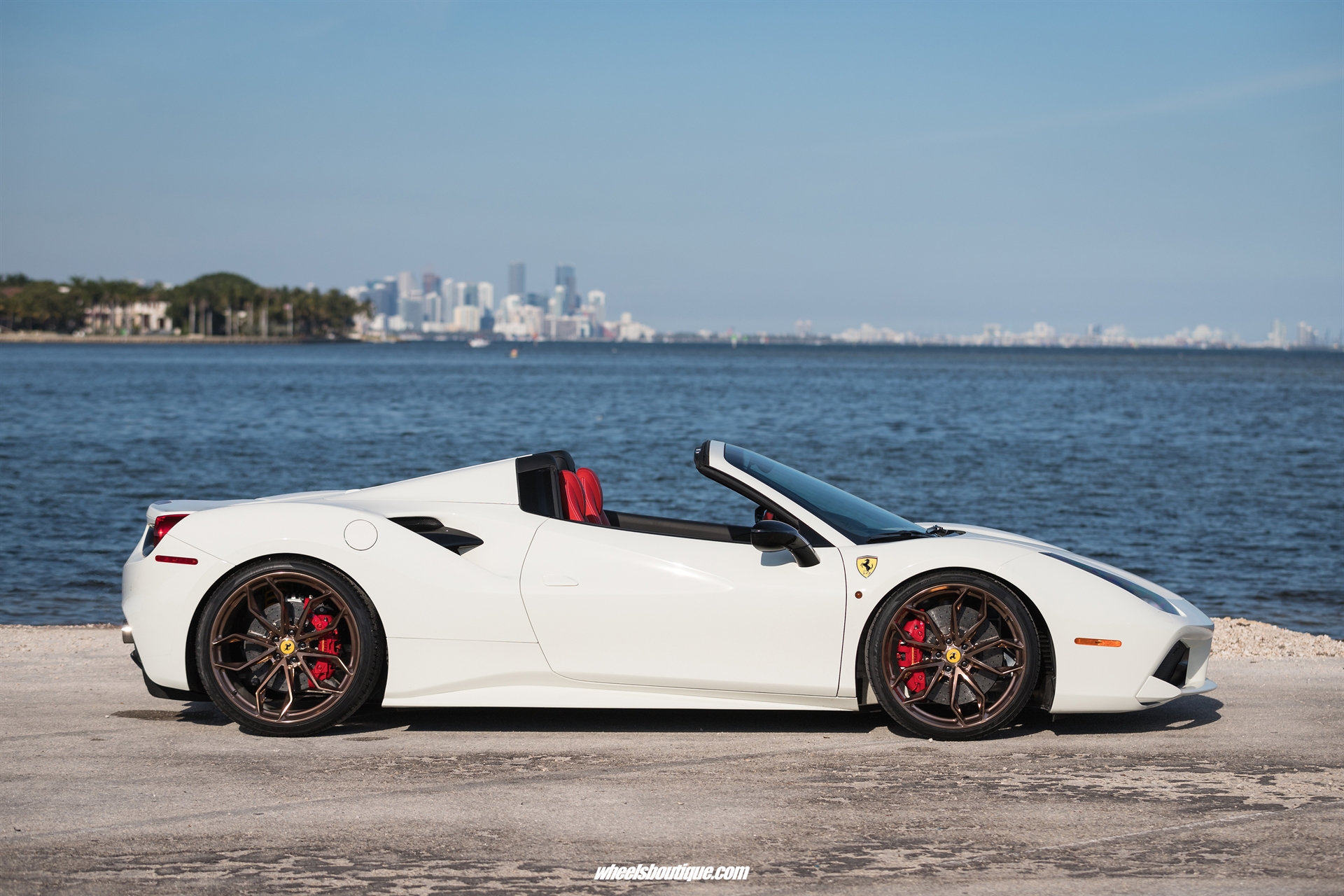 Ferrari 488 Spyder | Bianco Avus | on HRE P201 | Polished Bronze