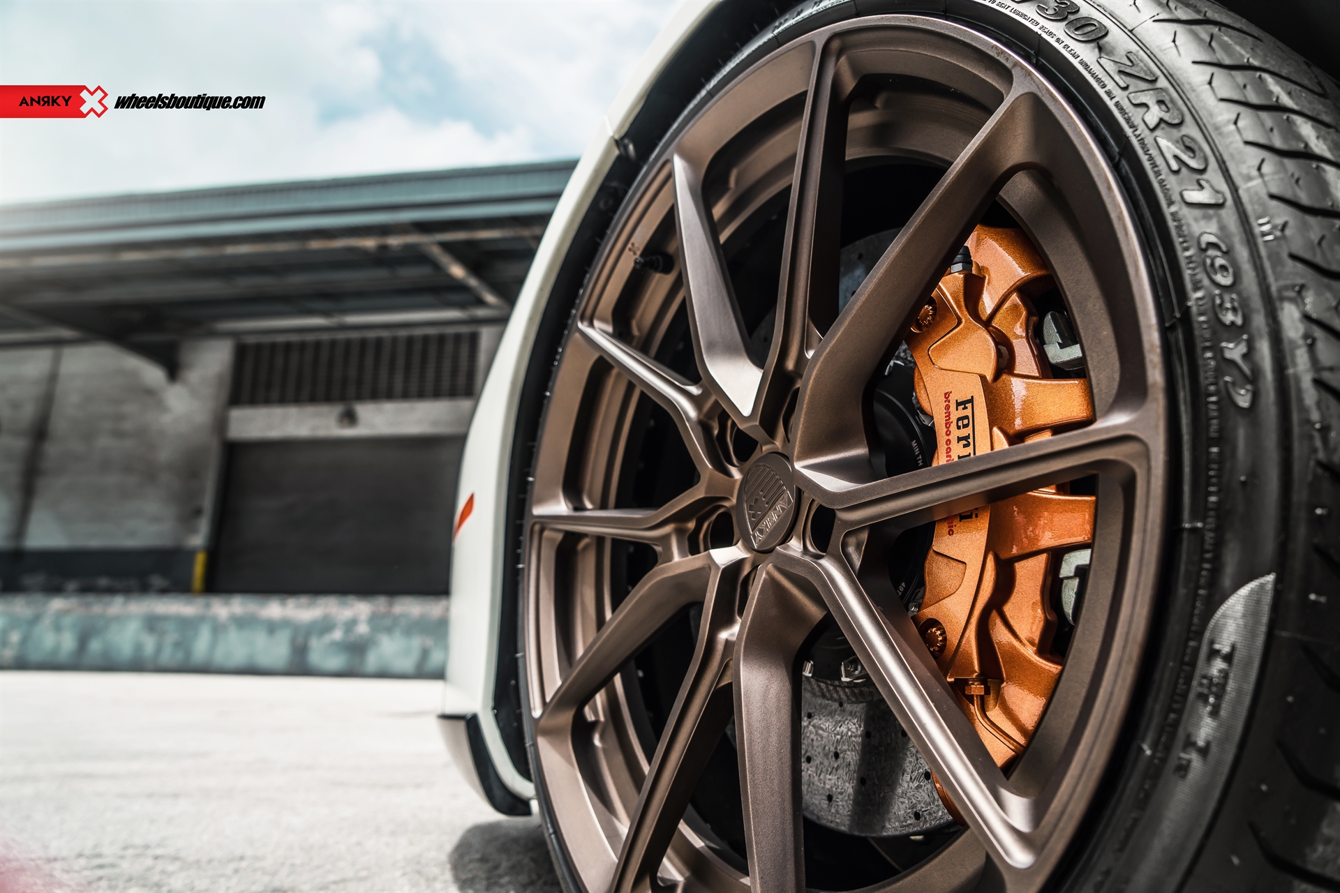 Ferrari 488 Spider | Bianco Avus | on ANRKY AN22 | Satin Bronze