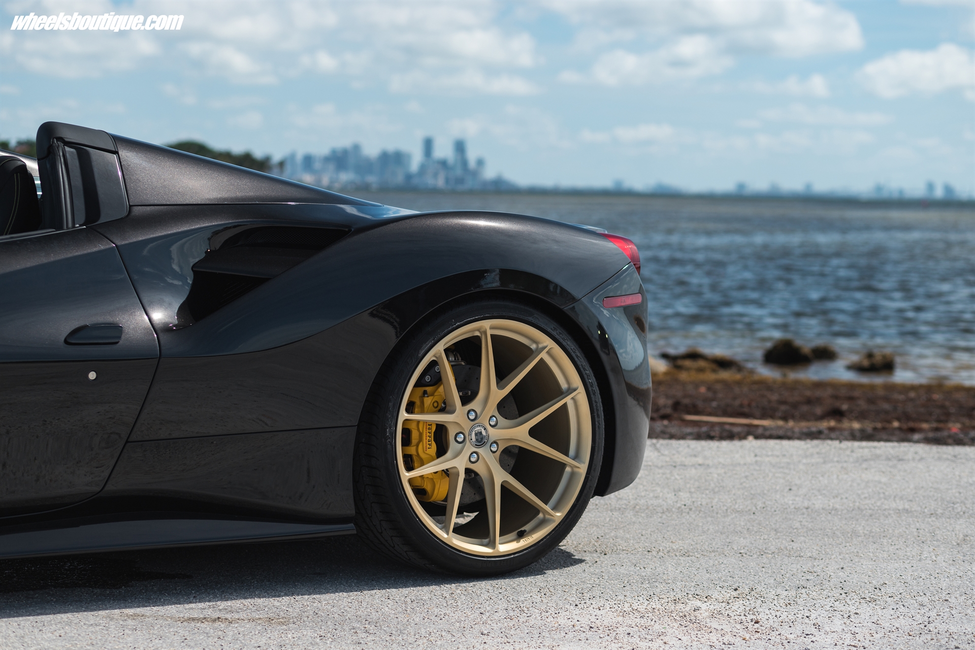 Ferrari 488 Spider | Nero | on HRE P101 | Frozen Brushed Gold
