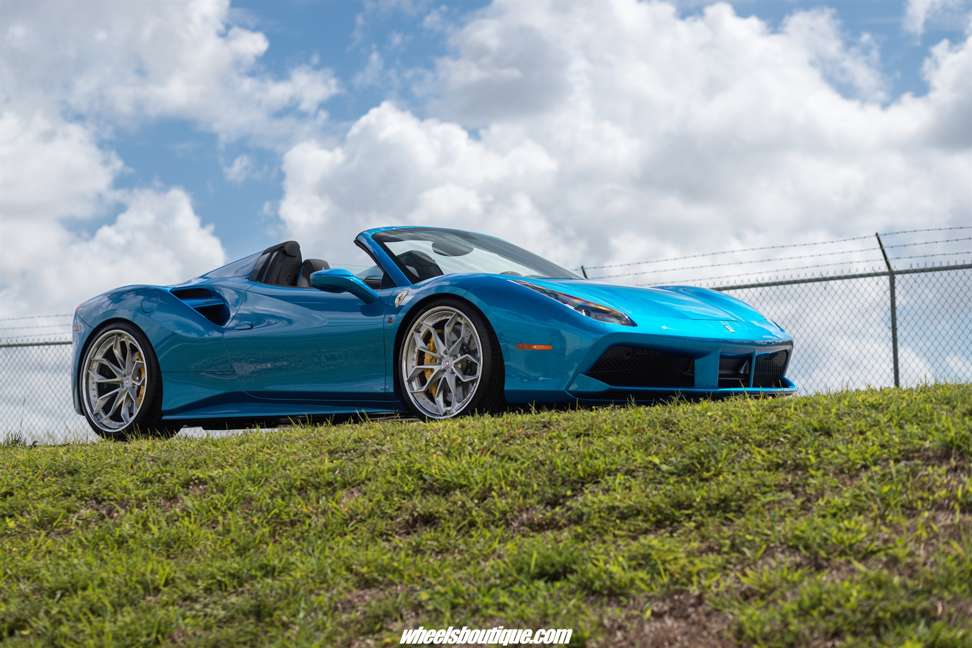 Ferrari 488 Spider | Blu Corza | on HRE S201 | Brushed Clear