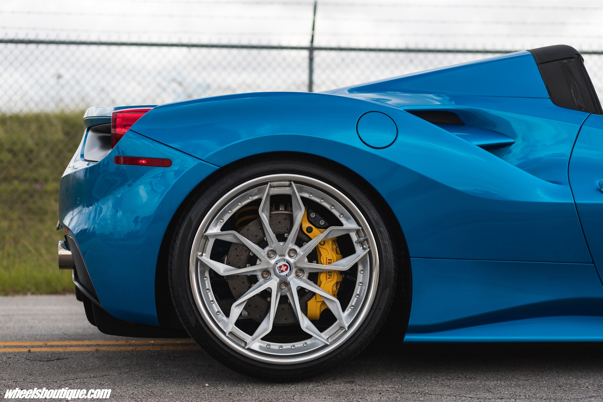 Ferrari 488 Spider | Blu Corza | on HRE S201 | Brushed Clear