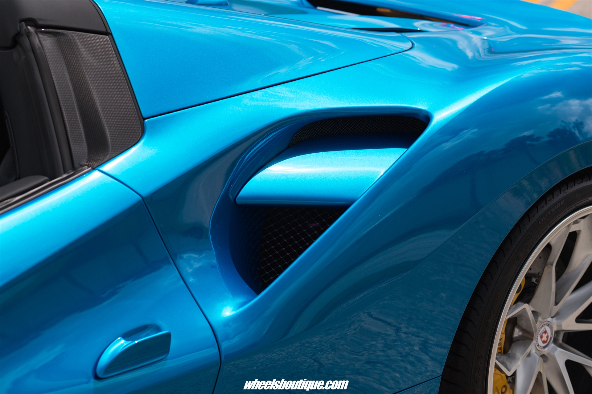 Ferrari 488 Spider | Blu Corza | on HRE S201 | Brushed Clear