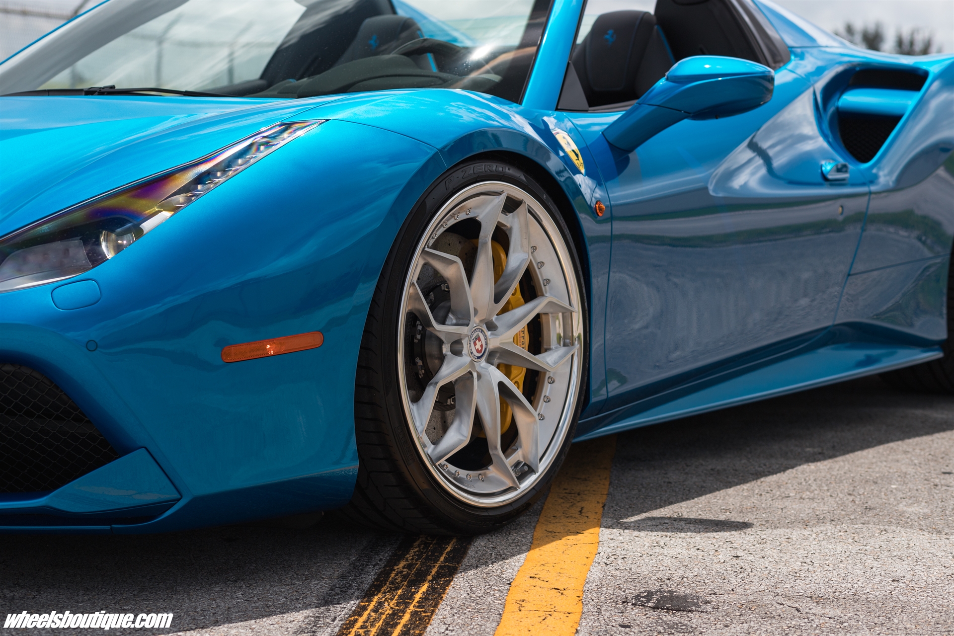 Ferrari 488 Spider | Blu Corza | on HRE S201 | Brushed Clear