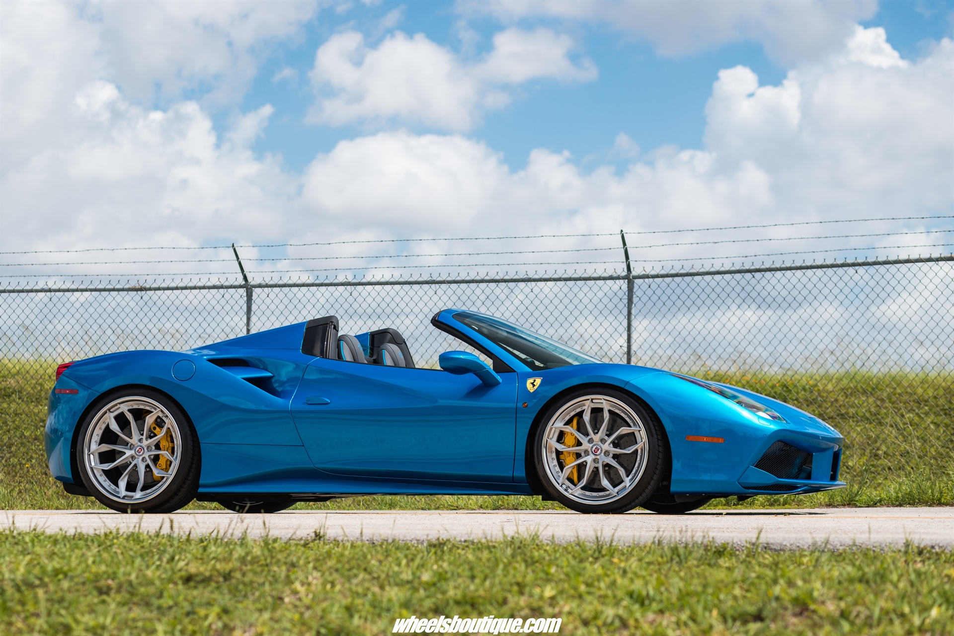 Ferrari 488 Spider | Blu Corza | on HRE S201 | Brushed Clear
