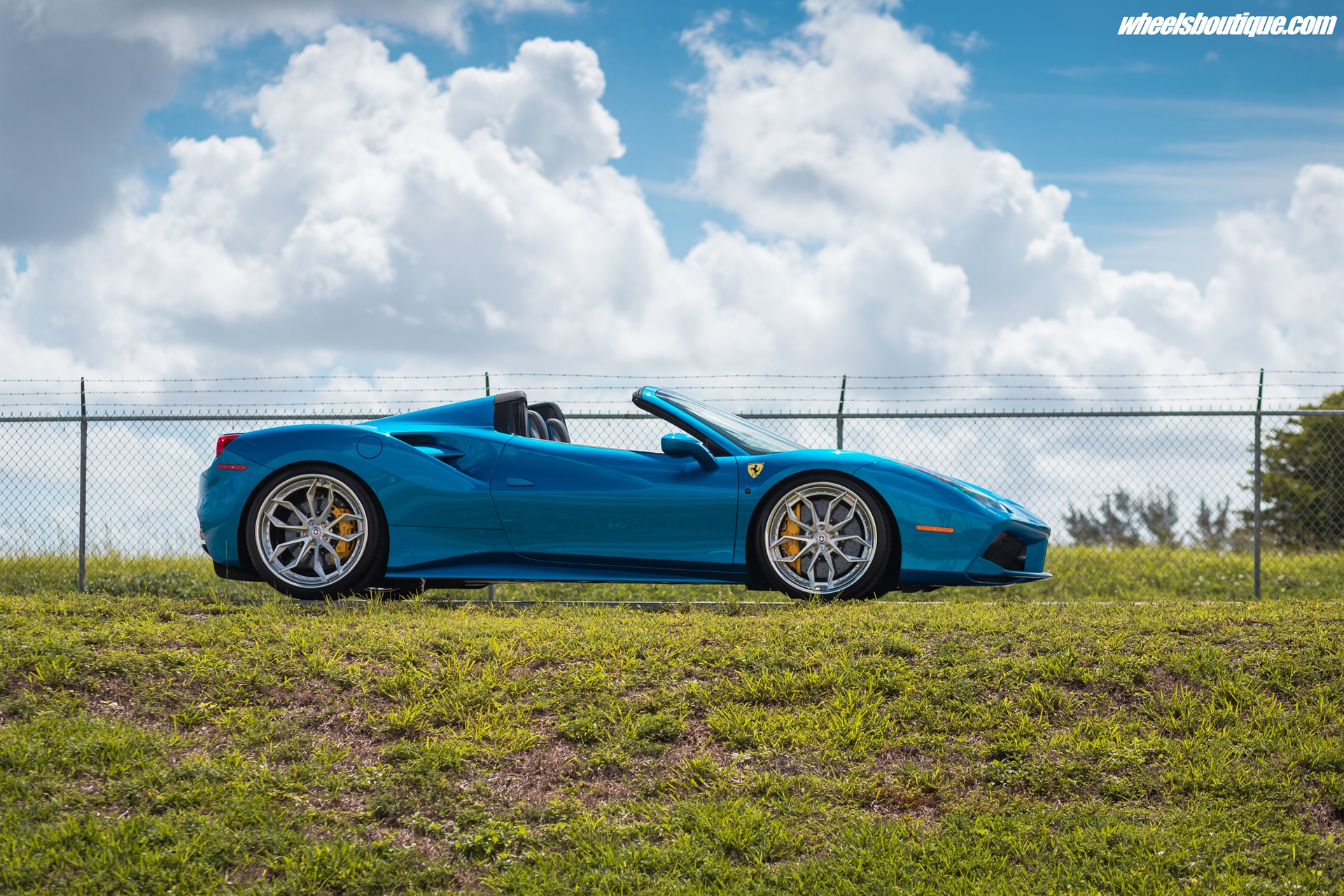 Ferrari 488 Spider | Blu Corza | on HRE S201 | Brushed Clear