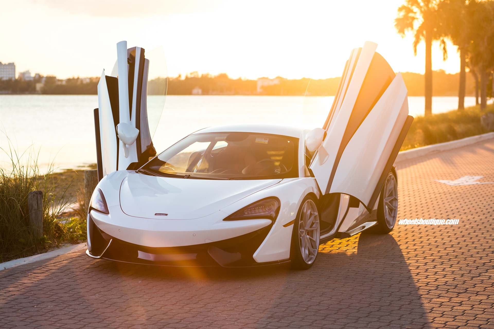 HRE P201 w/ Novitec Full Carbon Aero Kit | Mclaren 570S