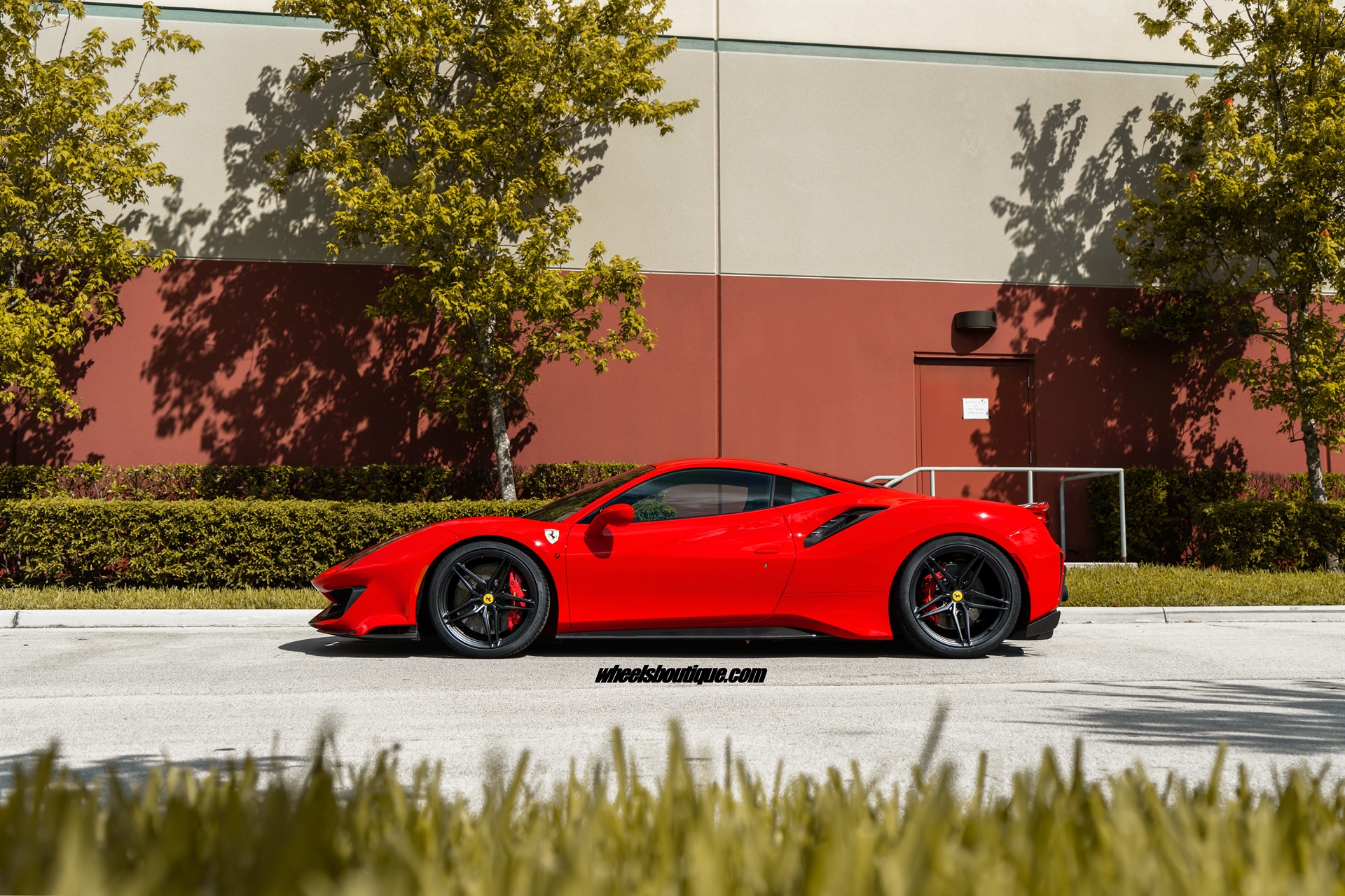 Ferrari 488 Pista | Rosso Corza | on HRE P107SC | Satin Black