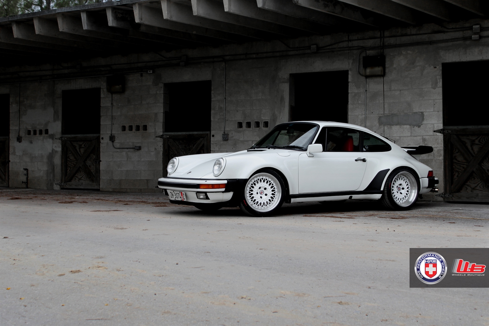 PORSCHE 930 TURBO ON HRE 501