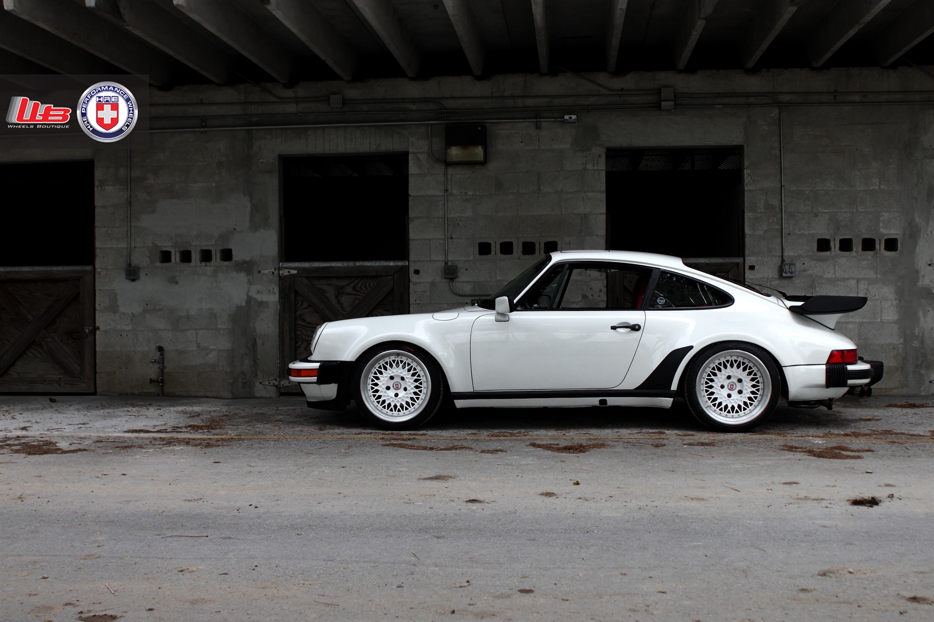 PORSCHE 930 TURBO ON HRE 501