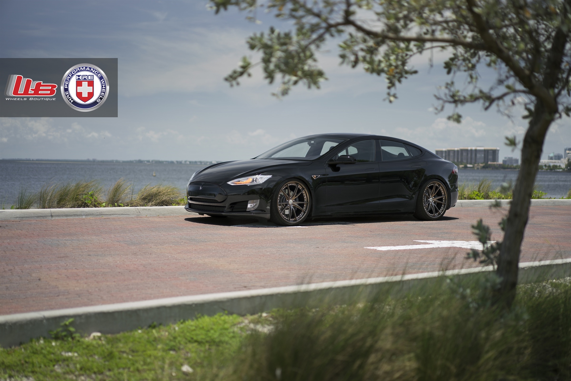 HRE S104 | Tesla Model S P85+