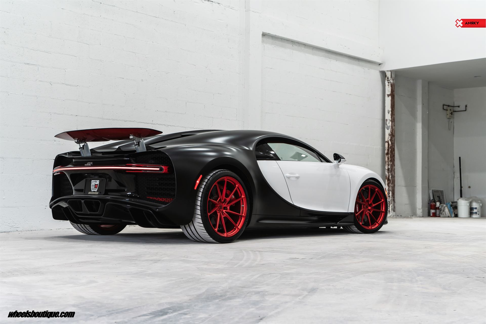Bugatti Chiron | on ANRKY AN13 | Frozen Polished Red
