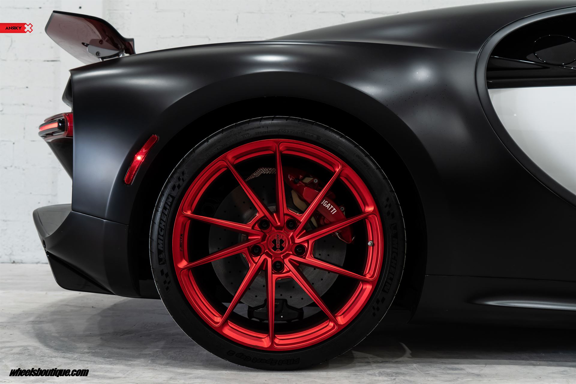 Bugatti Chiron | on ANRKY AN13 | Frozen Polished Red
