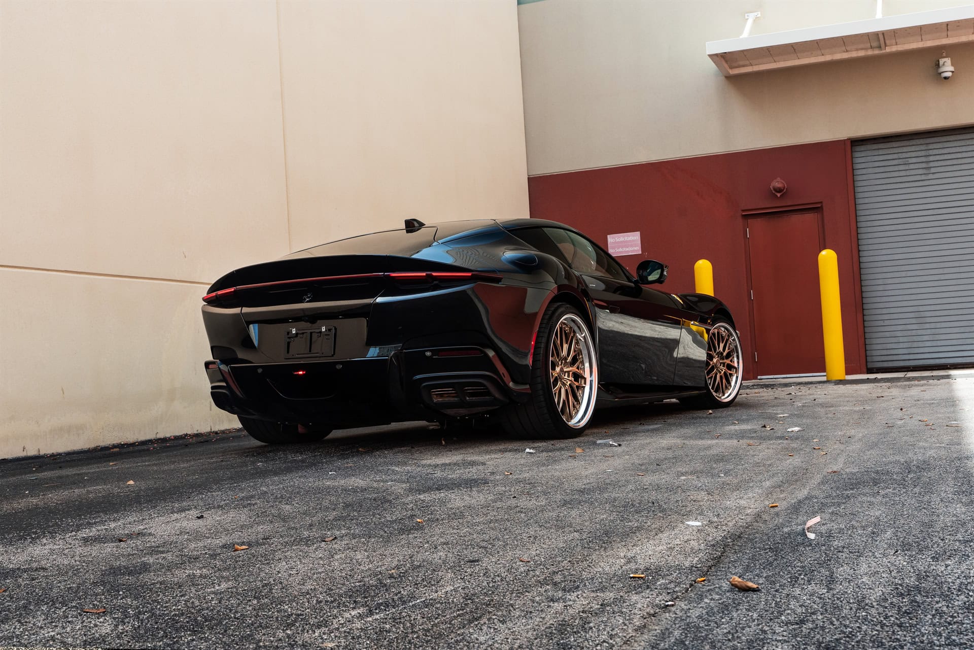 Photo 26 of Ferrari 12 Cilindri | Nero Daytona | on ANRKY RS1 | Mirror Polished Champagne