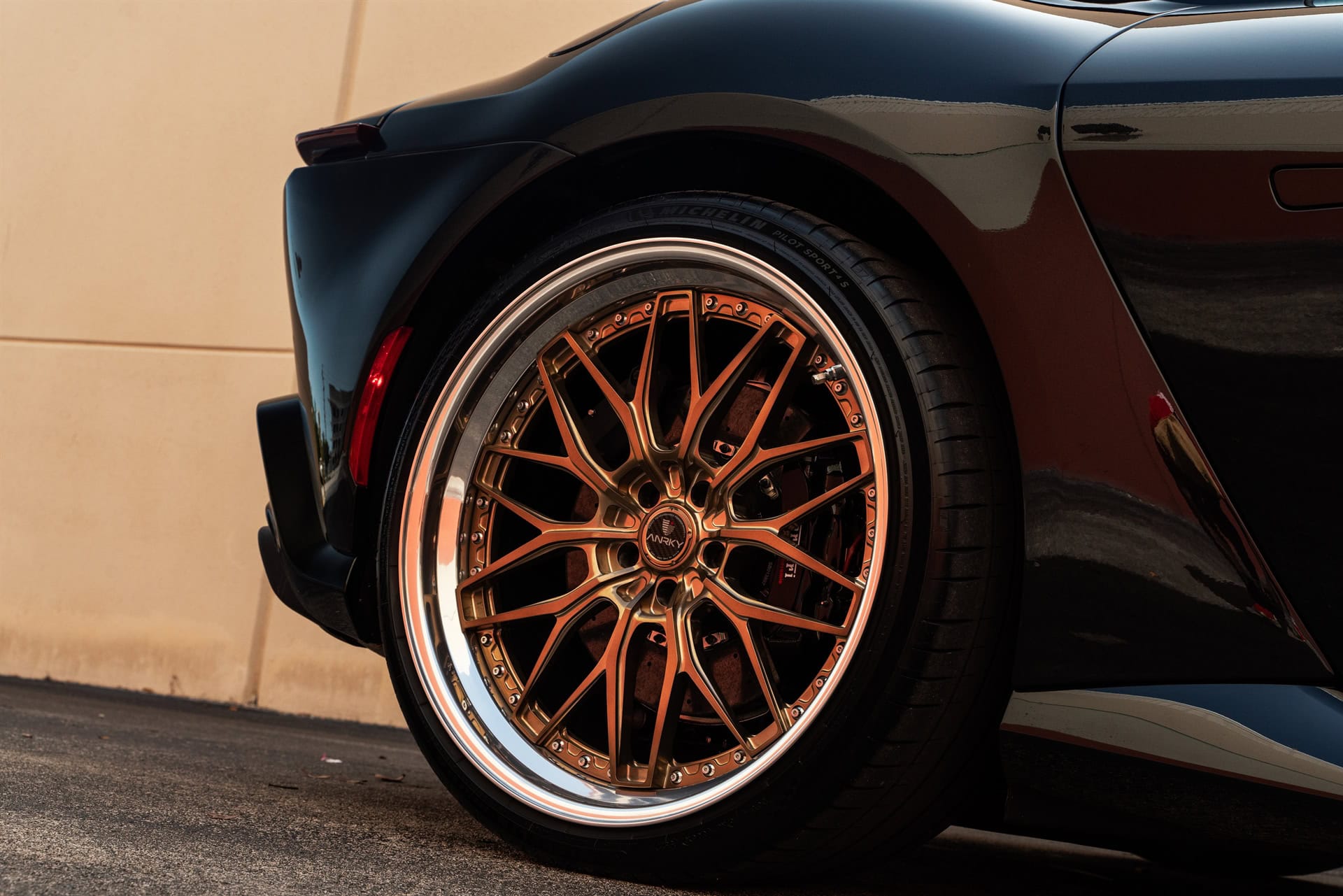 Photo 31 of Ferrari 12 Cilindri | Nero Daytona | on ANRKY RS1 | Mirror Polished Champagne