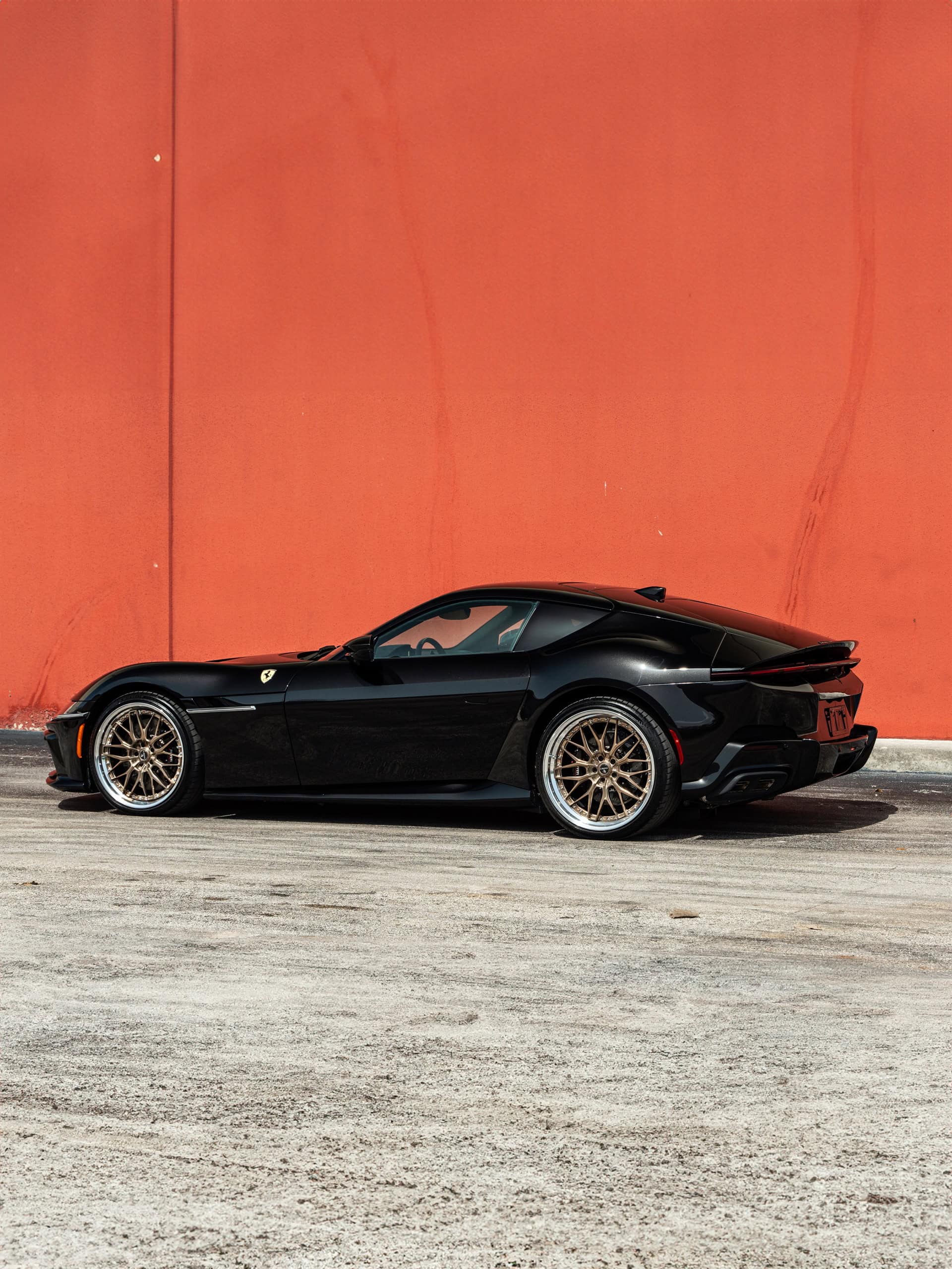 Ferrari 12 Cilindri | Nero Daytona | on ANRKY RS1 | Mirror Polished Champagne