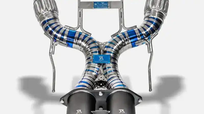 McLaren 750S
Titanium Exhaust w/ Satin Black Tip