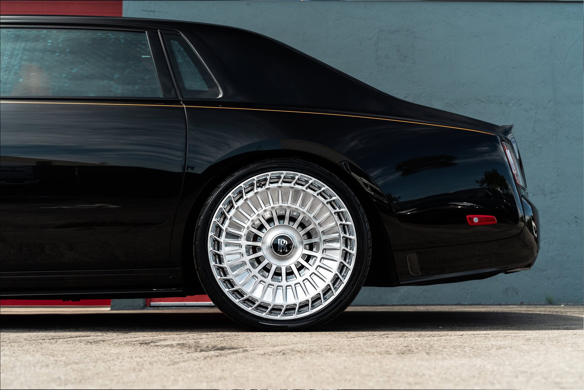 Rolls-Royce Phantom EWB with Mansory Widebody Kit