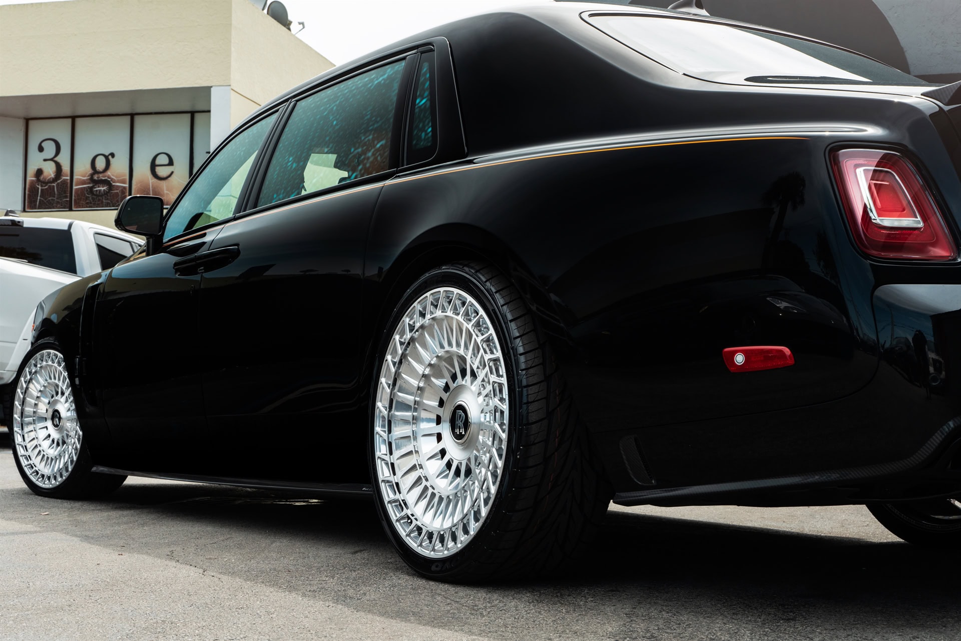 Photo 25 of Rolls-Royce Phantom EWB with Mansory Widebody Kit
