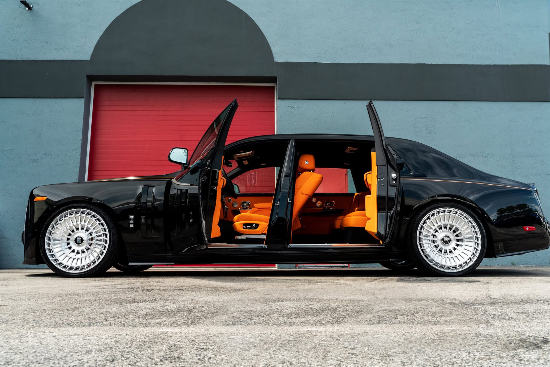 Photo 34 of Rolls-Royce Phantom EWB with Mansory Widebody Kit