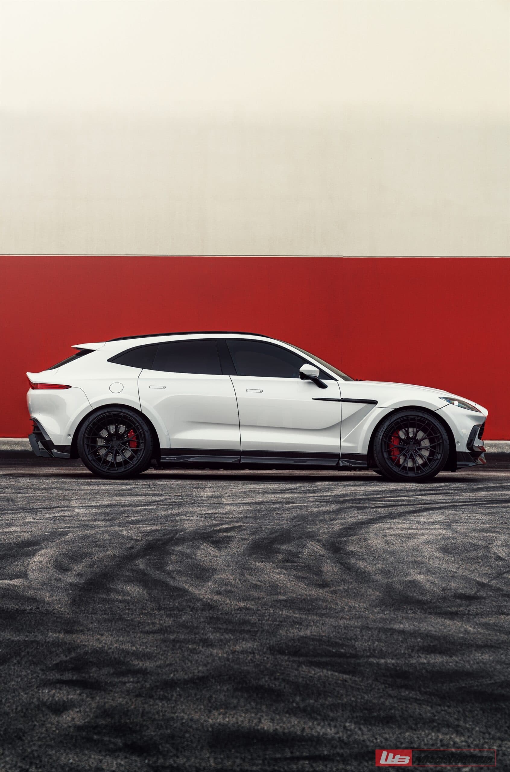 ANRKY AN20 | Aston Martin DBX