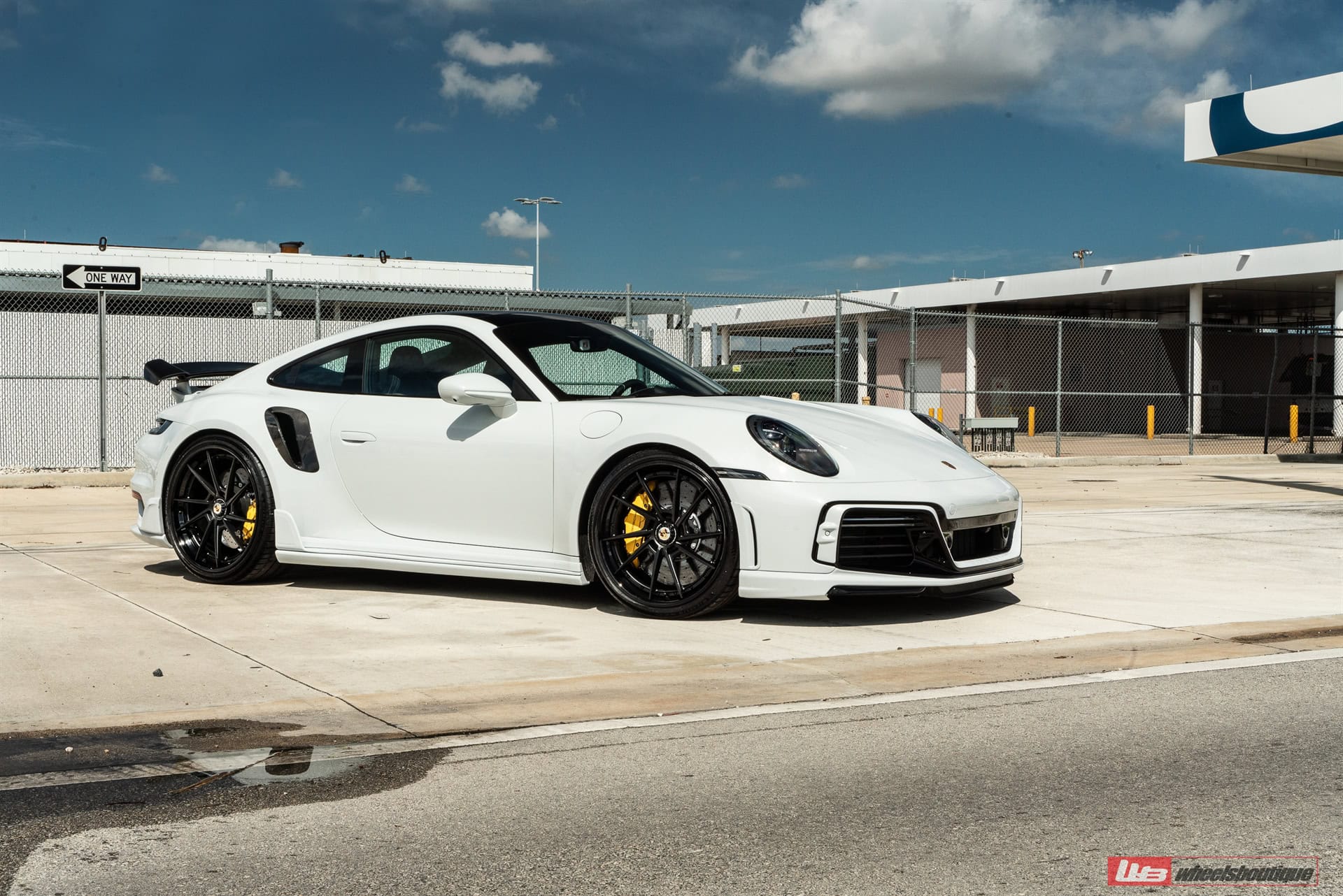 Photo 47 of ANRKY AN33 Satin black center | Porsche 992 Turbo S